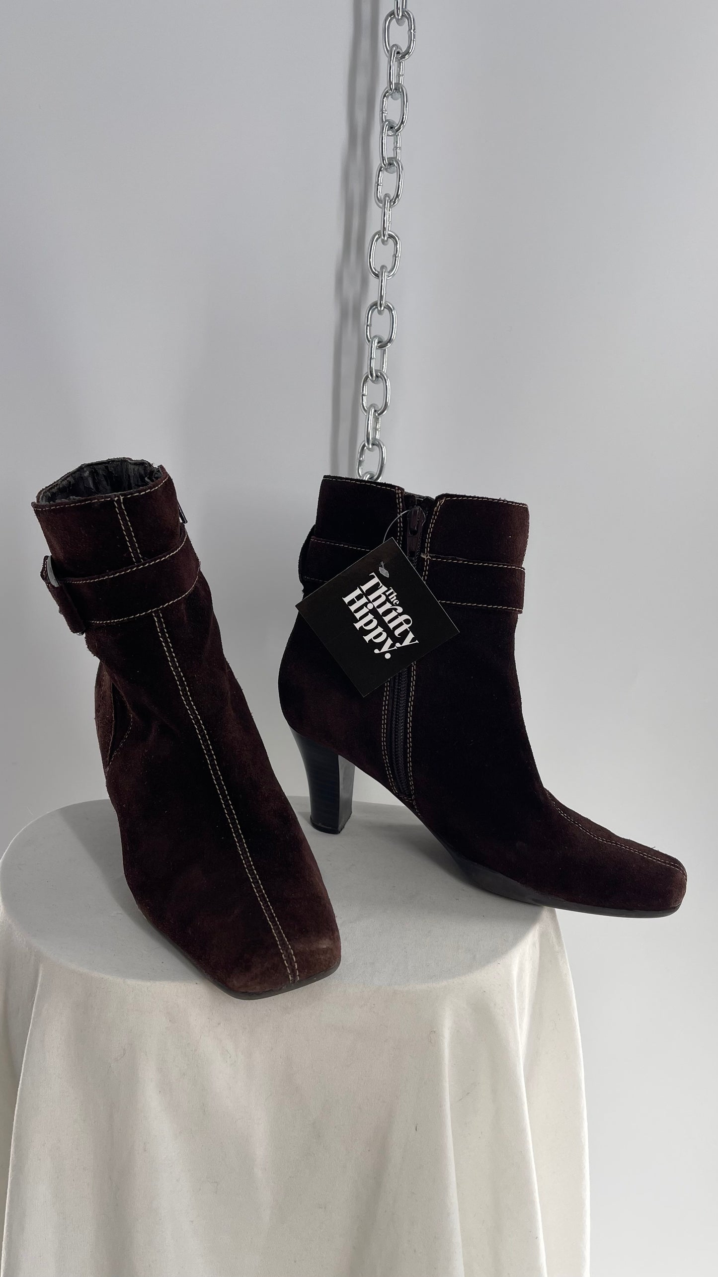 Vintage Aerosole Brown Suede Square Toe Booties with Contrast White Stitch and Ankle Buckle (7)