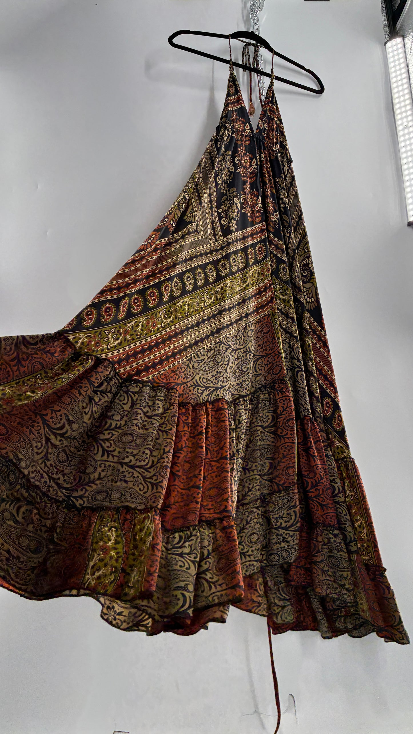 Vintage FLOATING LOTUS 30% Silk Adjustable Low Back Voluminous Dress (OS)