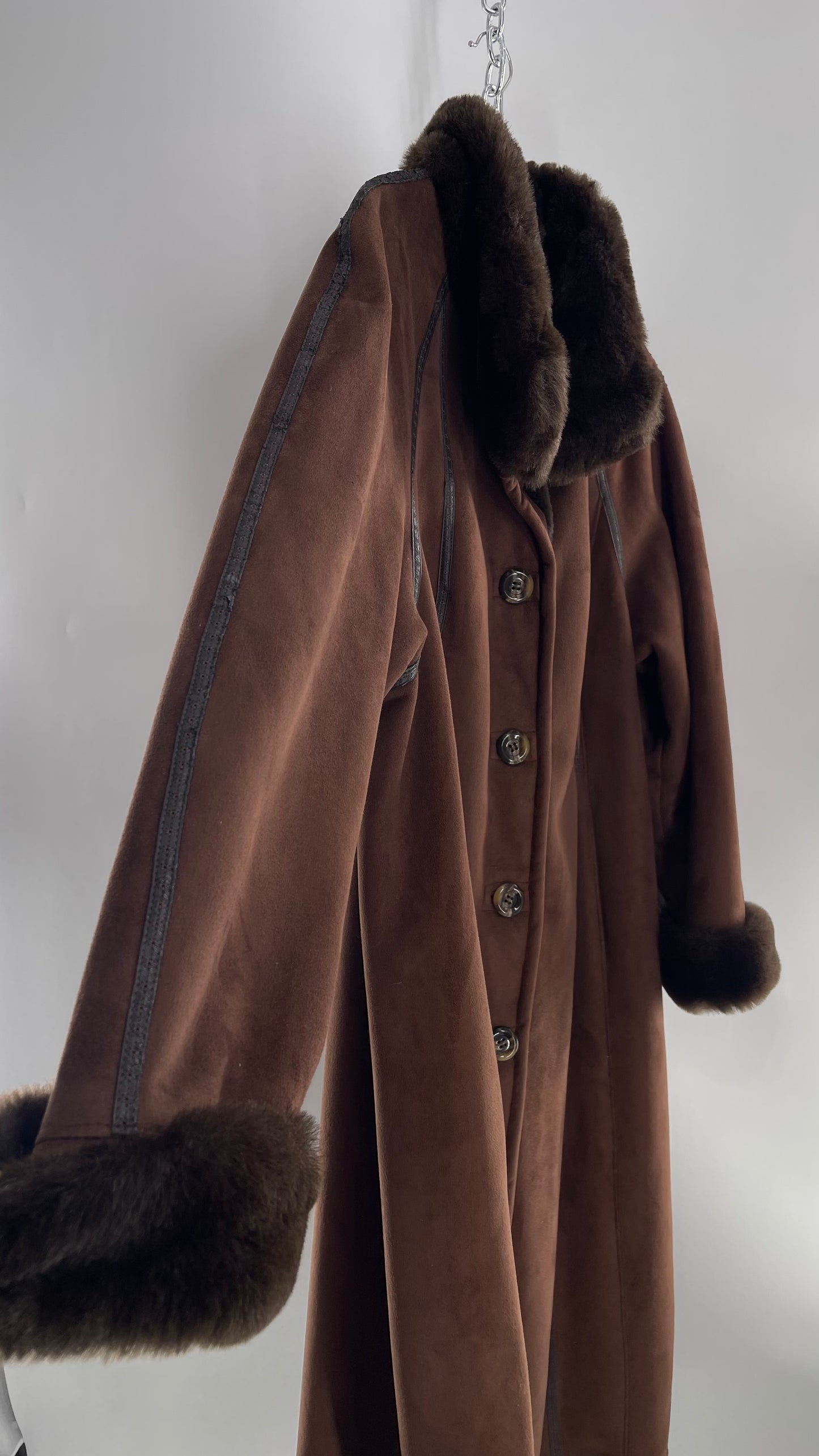 Vintage CG Collection Brown Coat with Faux Leather Piping and Faux Fur Cuffs and Collar (C)(XL)