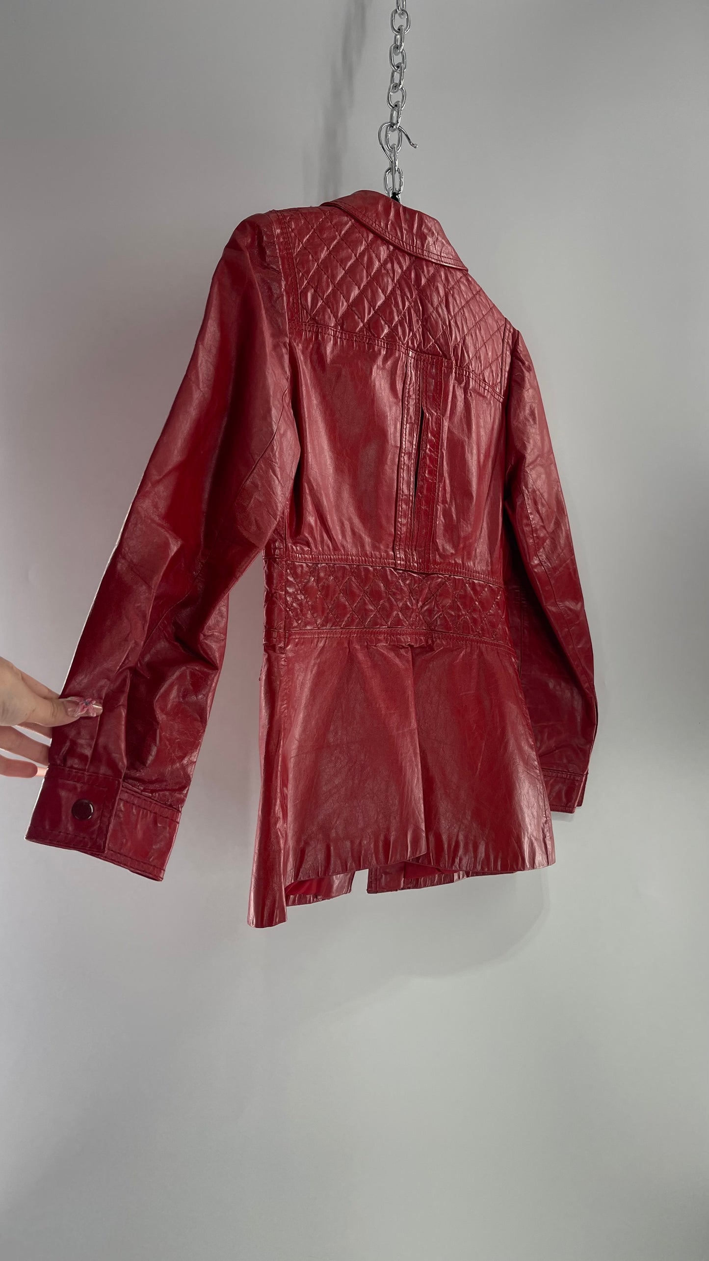 VINTAGE 1970s Ms Pioneer Red Leather Coat with Quilted Waistline (10)