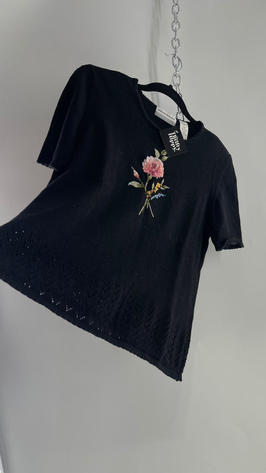 Vintage Alfred Dunner Black Embroidered Bouquet Top with Perforated Hem (Medium)