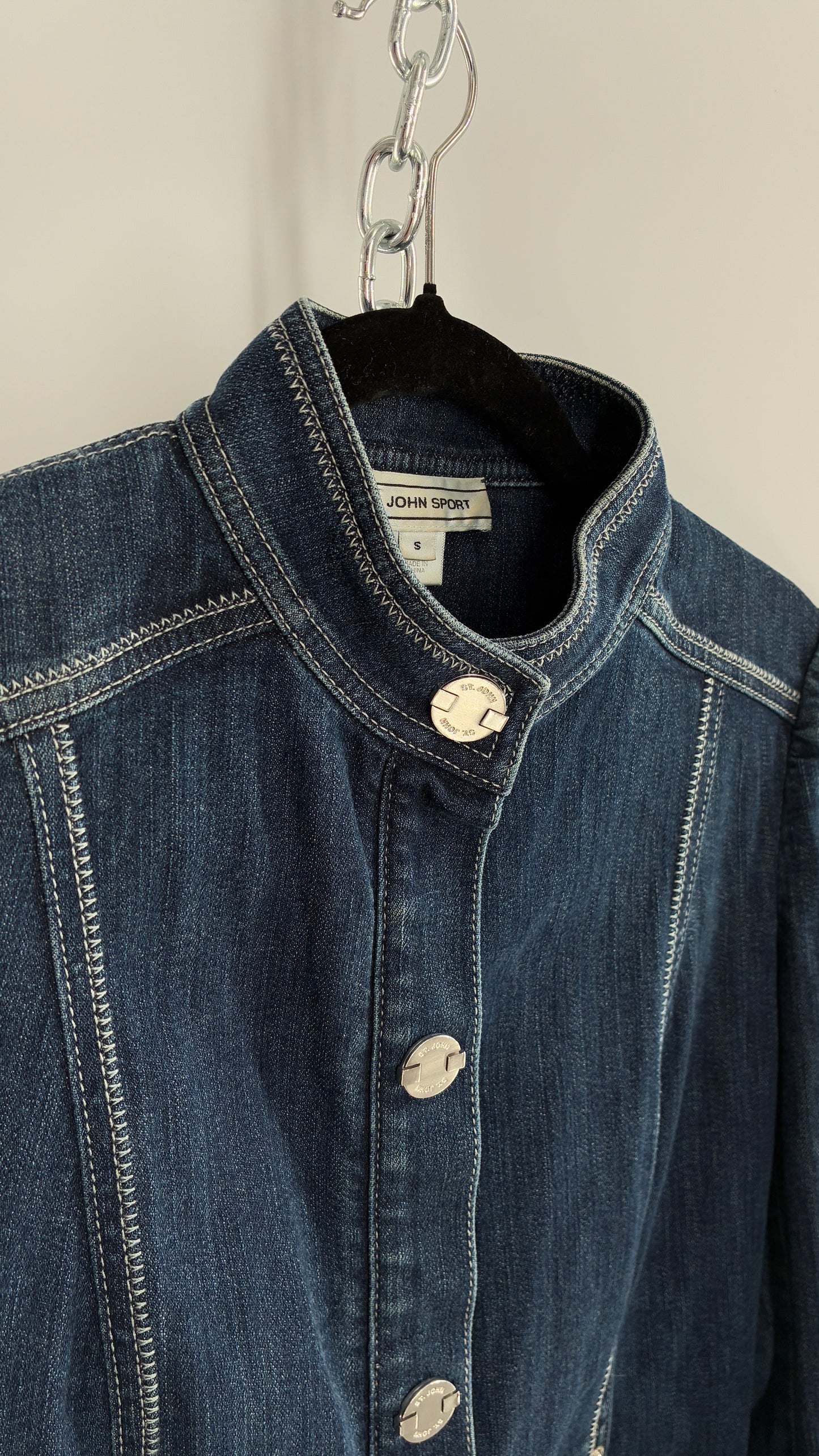 Vintage ST JOHN SPORT Medium Wash Denim Zip Up Jacket (Small)