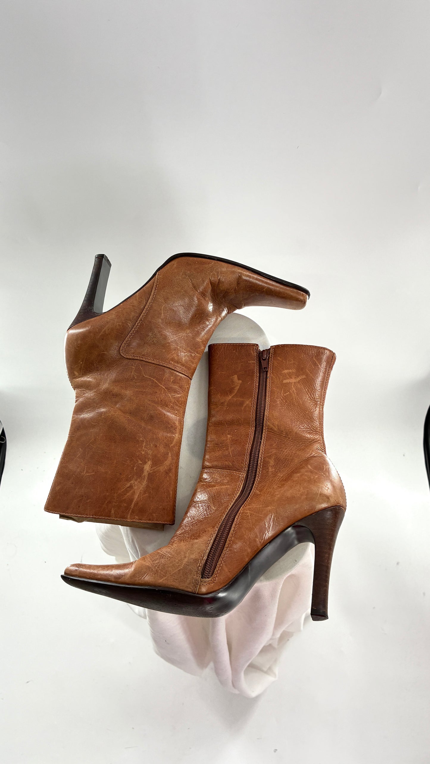Vintage 1990s STEVE MADDEN Joesie Distressed Leather Pointed Square Toe Booties Made in Brazil (8)