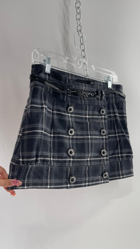 Vintage 2000s Gray Plaid Mini Skirt with Button Front and Belted Waistline (Medium)