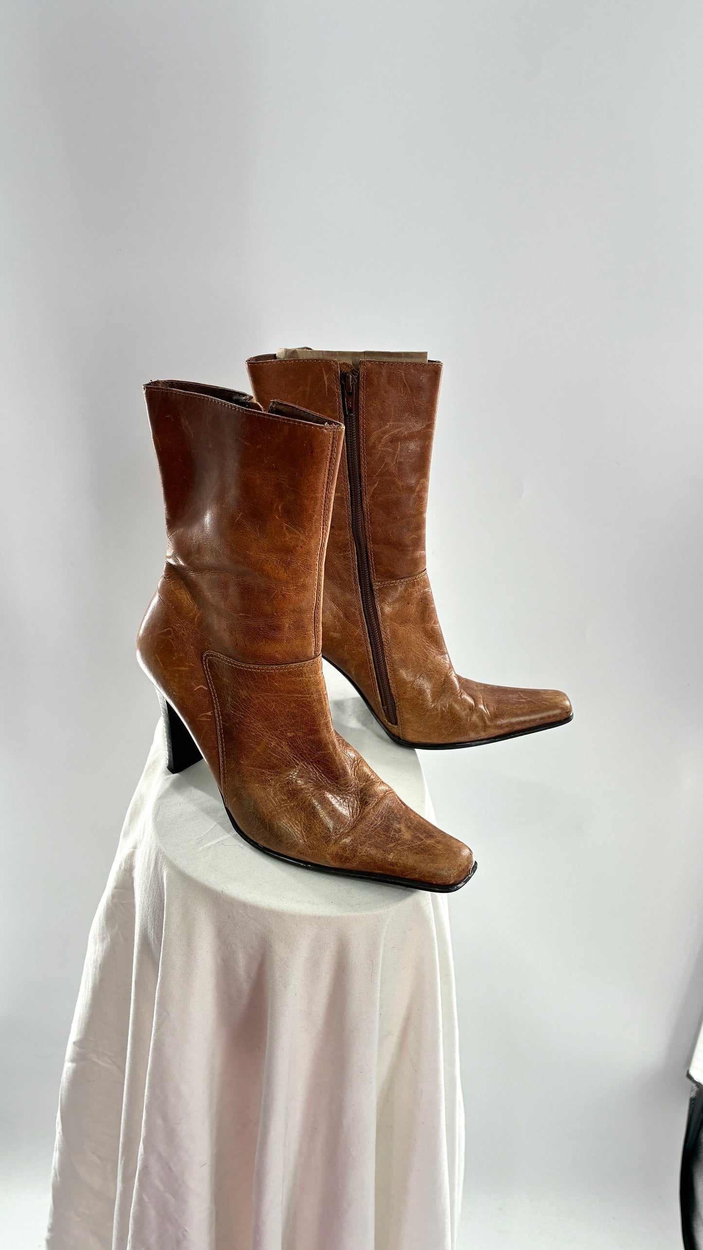 Vintage 1990s STEVE MADDEN Joesie Distressed Leather Pointed Square Toe Booties Made in Brazil (8)
