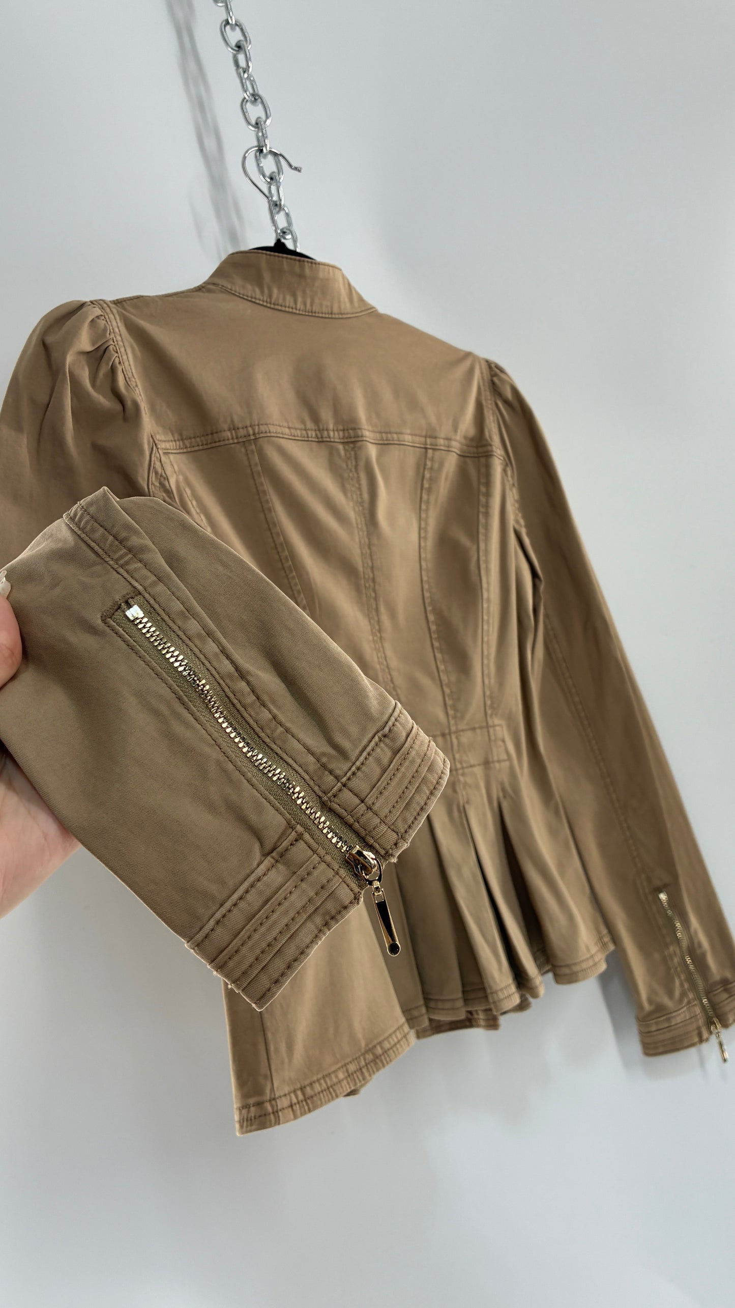 Vintage WHITE HOUSE BLACK MARKET Tan Peplum Zip Up Tailored Jacket (0)