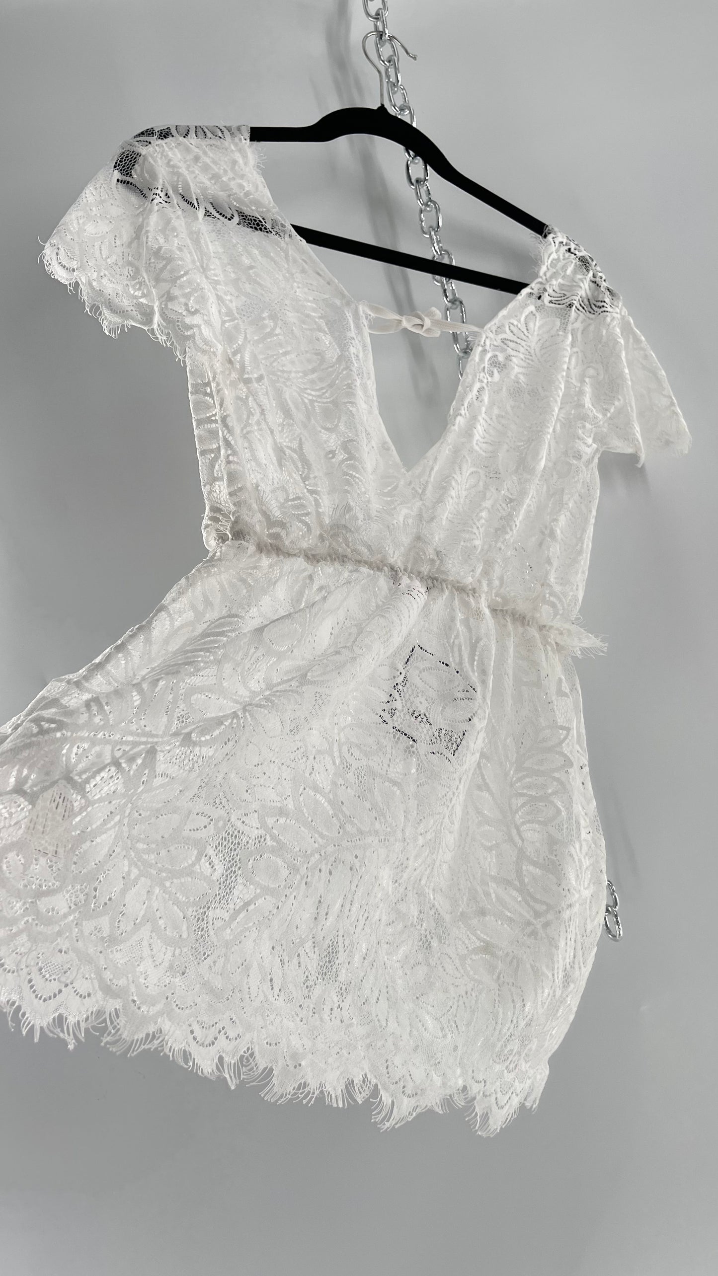 Vintage White Lace Scalloped Negligée Blouse (Small)
