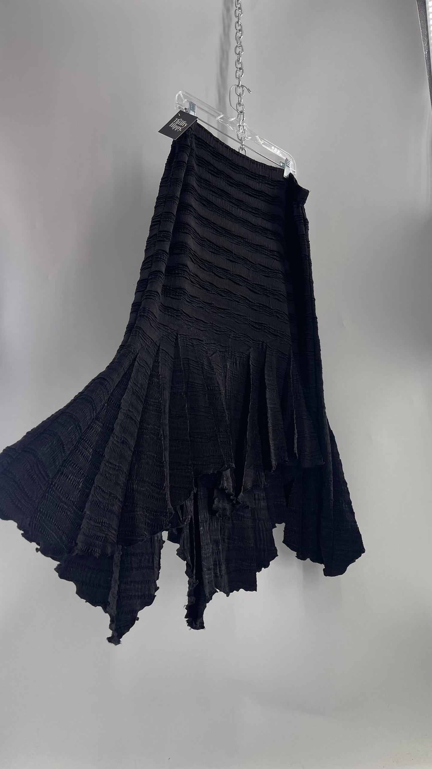 Vintage Black Crimped Skirt with Handkerchief Hem (XXL/XXXL)