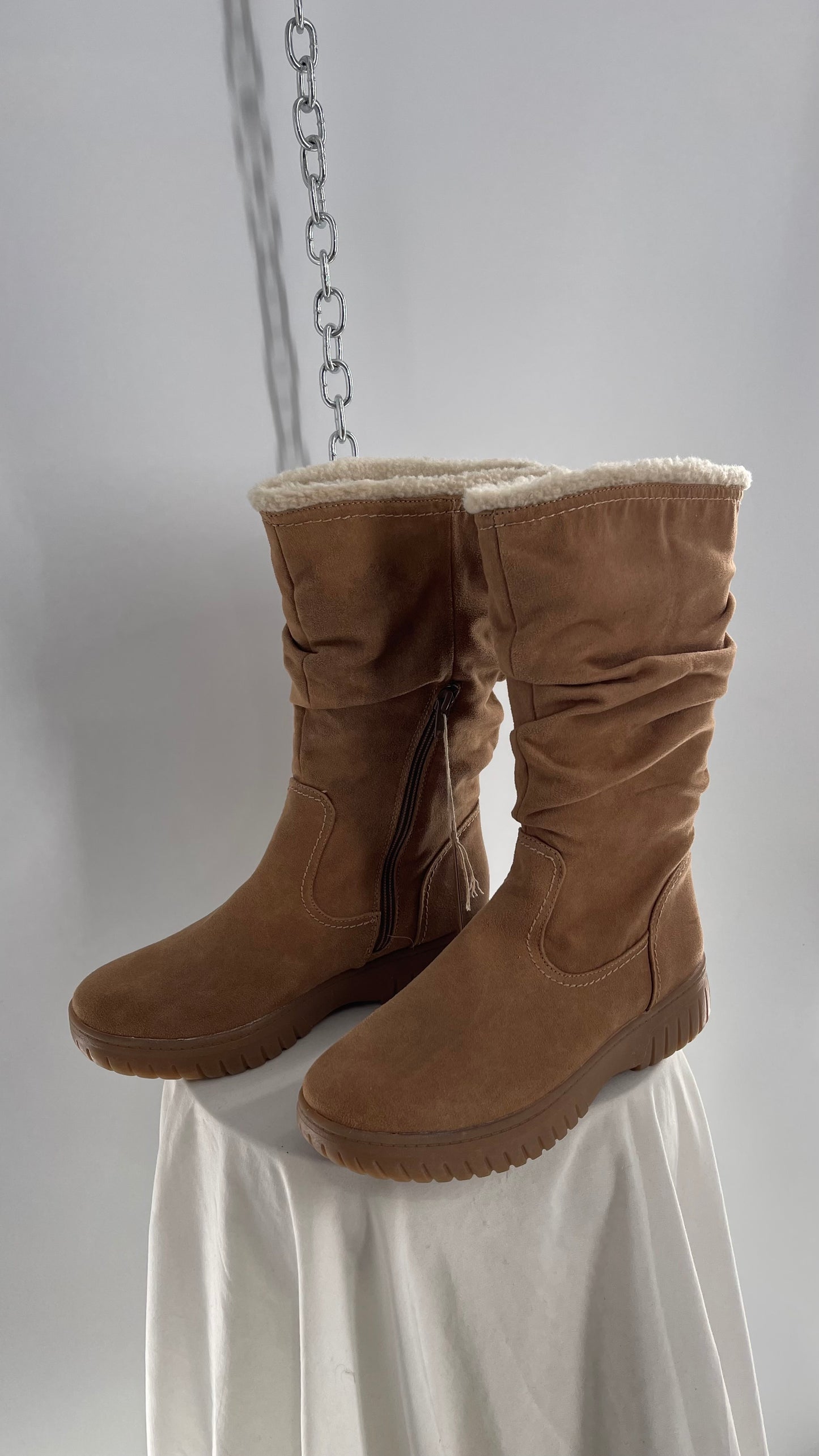 White Mountain Stacked/Ruched Brown Suede Leather Boots with Sherpa Lining and Tags Attached (8.5)