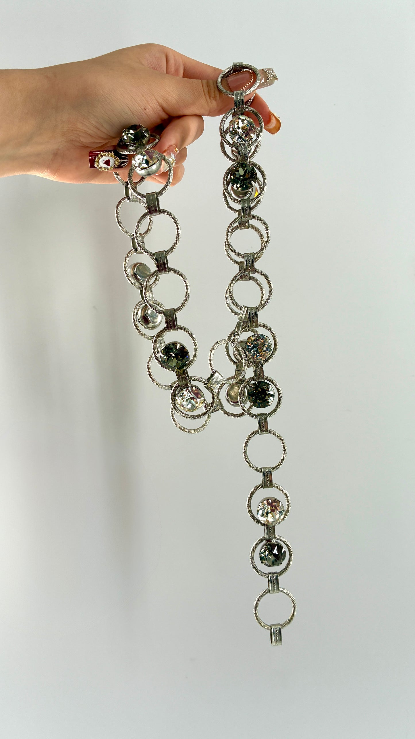 Vintage Metal Chain Silver Belt with Interlinked Rhinestone Detailing (One Size)