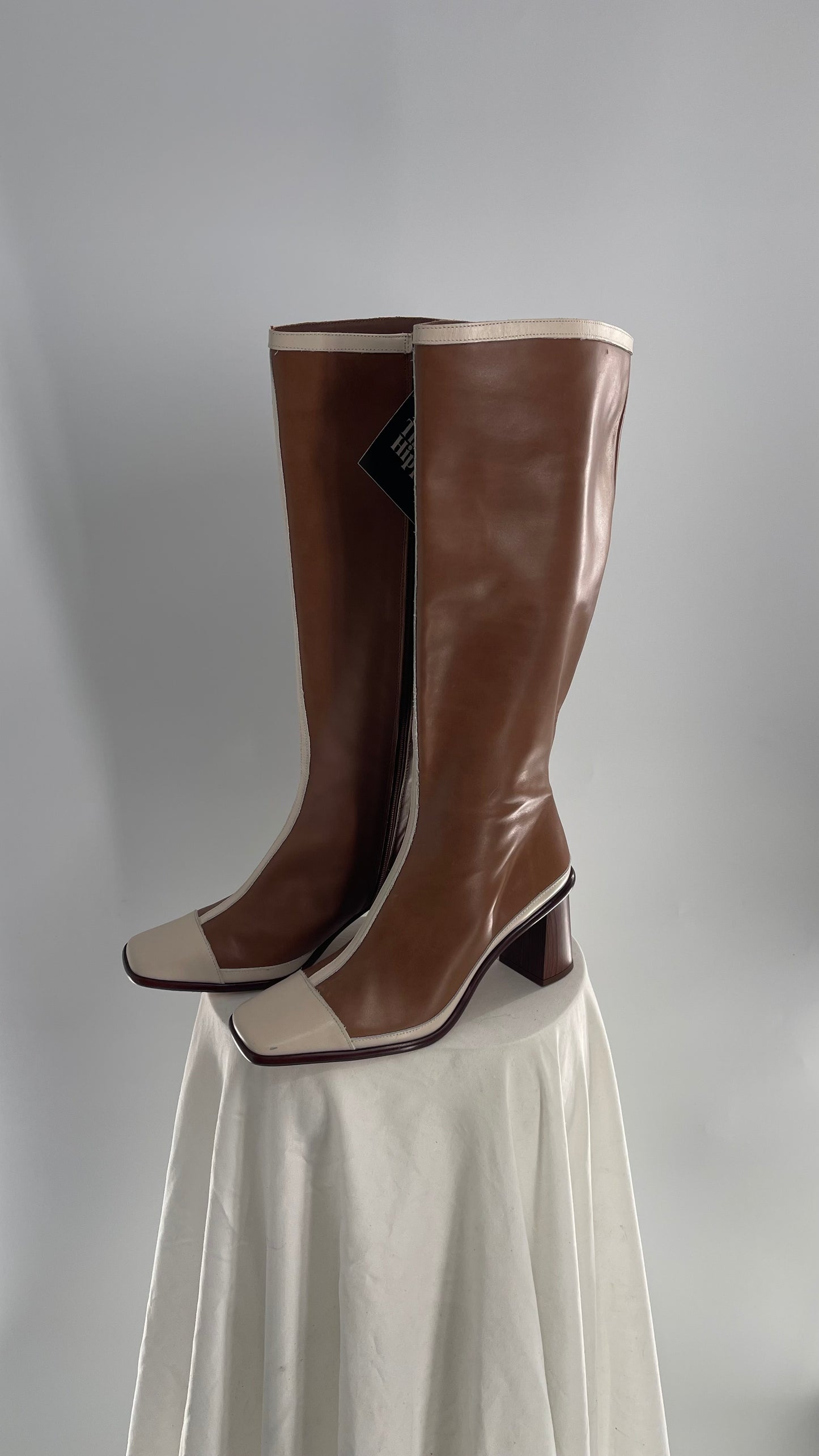 ALOHAS Brown and White Paneled Leather Booties (42)