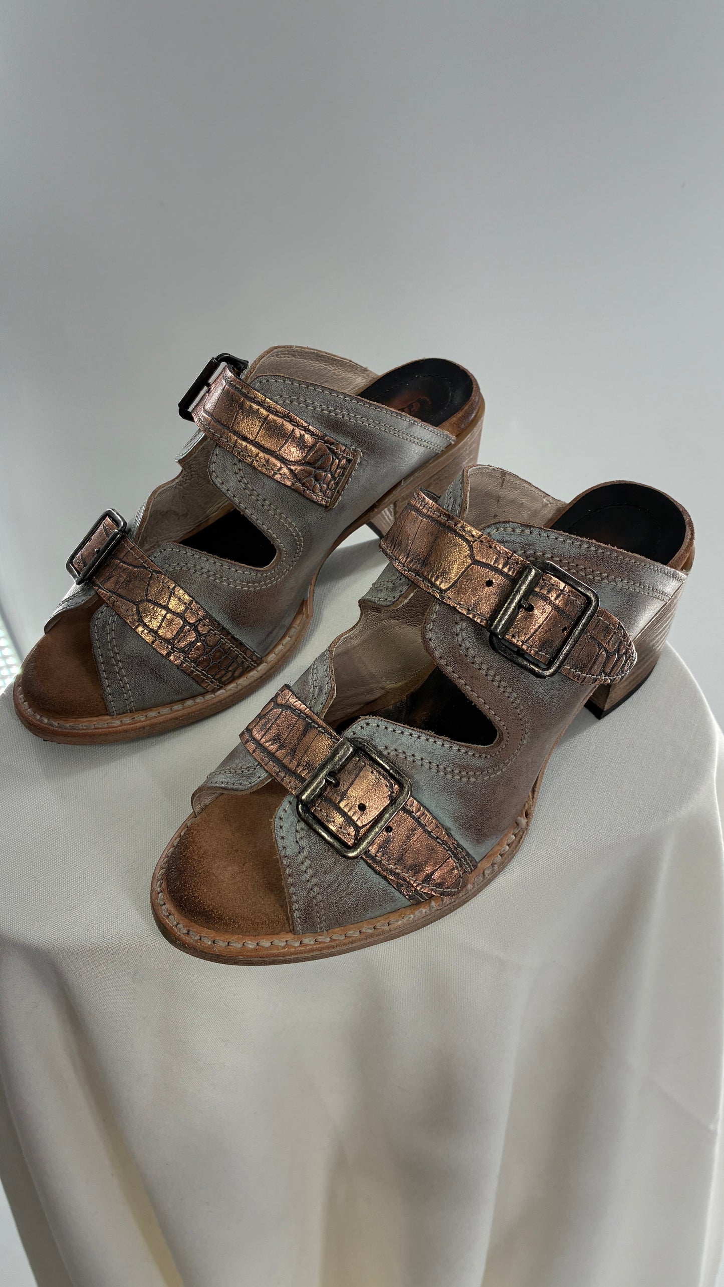 Free Bird Caprice Leather Sandal with Bronze Embossed Straps and Stamped Sole Made in Mexico (7)