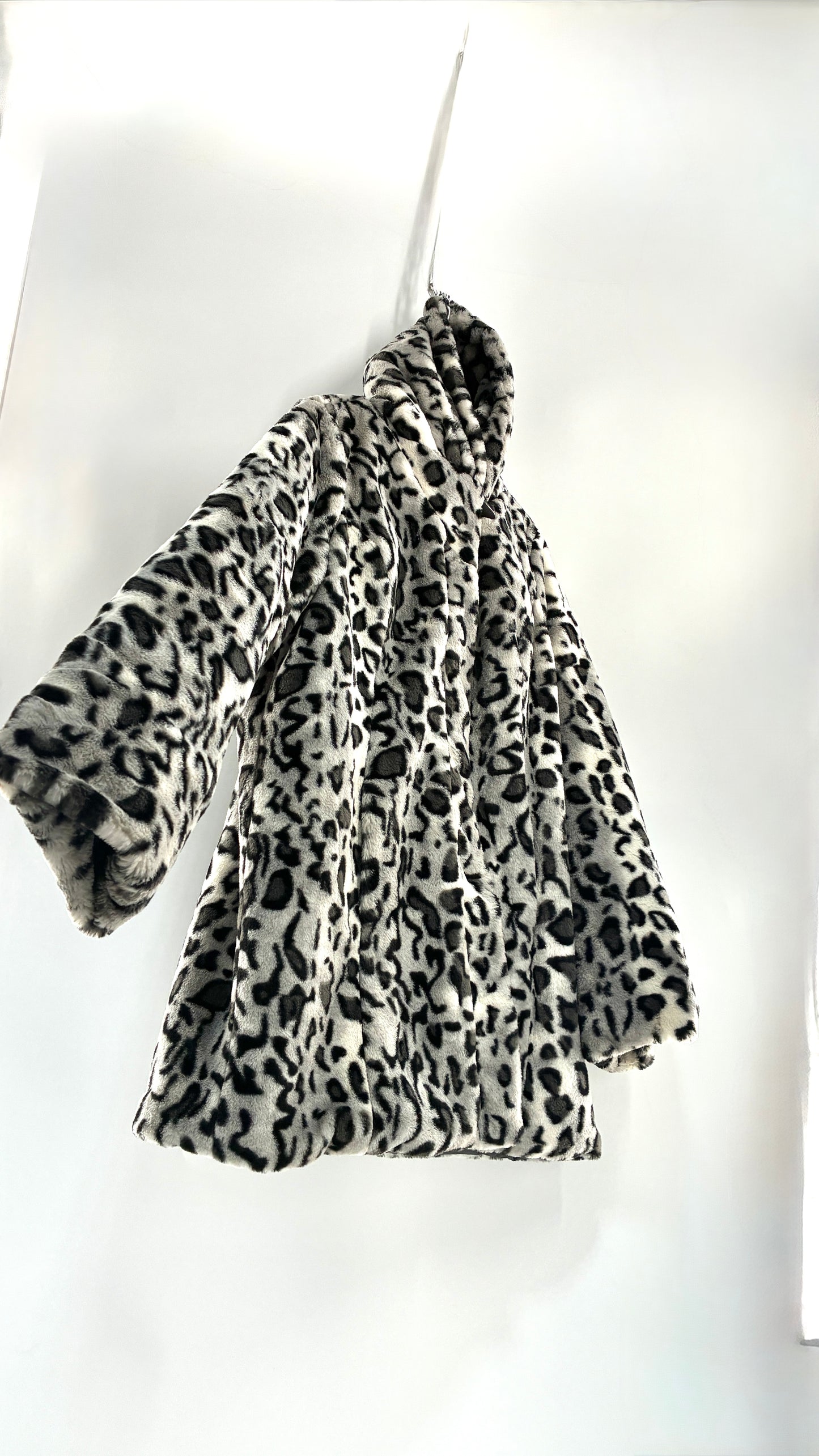 Vintage DENNIS BASSO Reversible Leopard Fur and Quilted, Hooded Coat (Large)