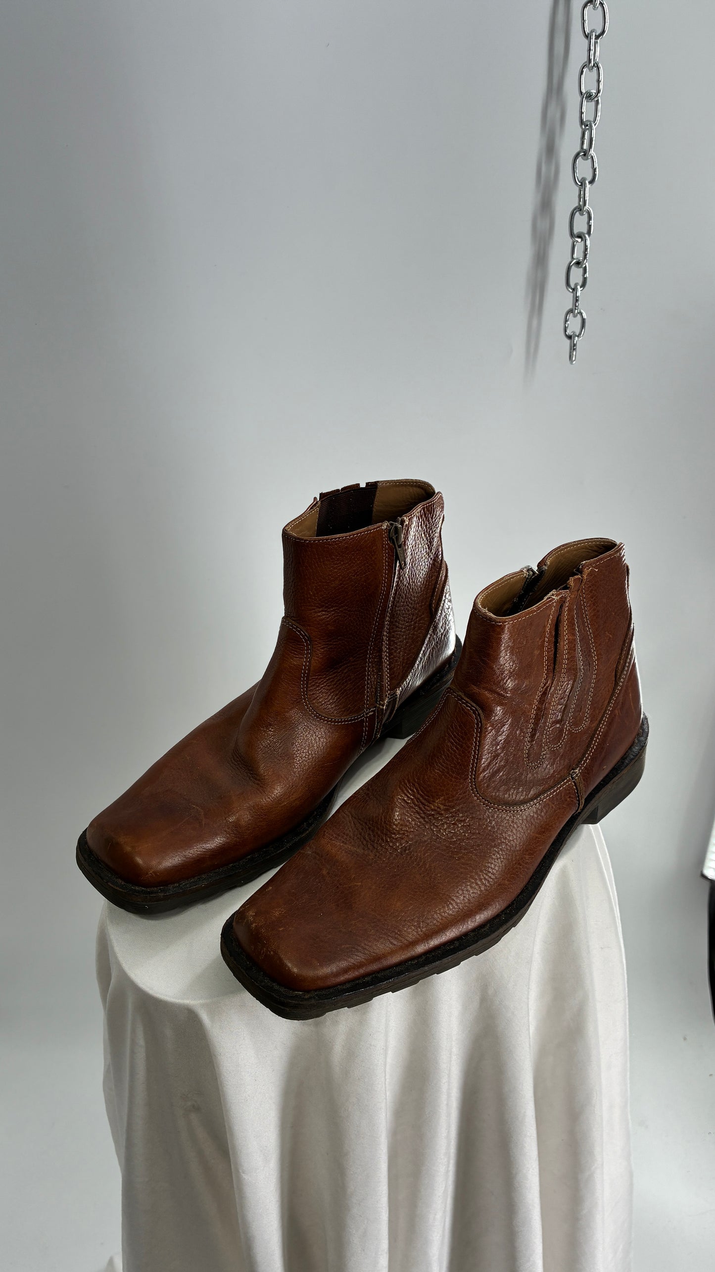 Vintage STEVE MADDEN Men’s Brown Leather Square Toe Chelsea Boot (9.5)
