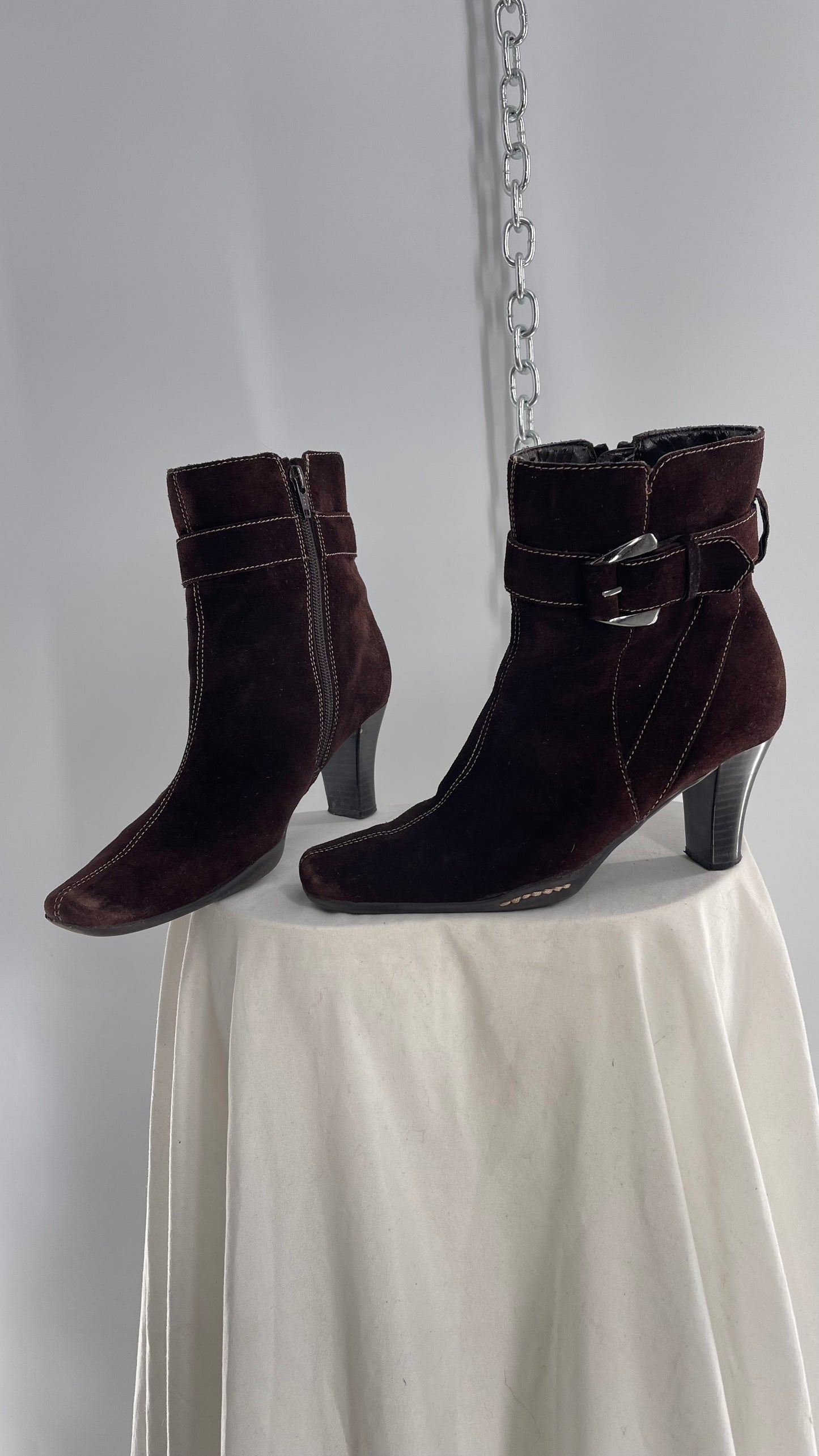 Vintage Aerosole Brown Suede Square Toe Booties with Contrast White Stitch and Ankle Buckle (7)