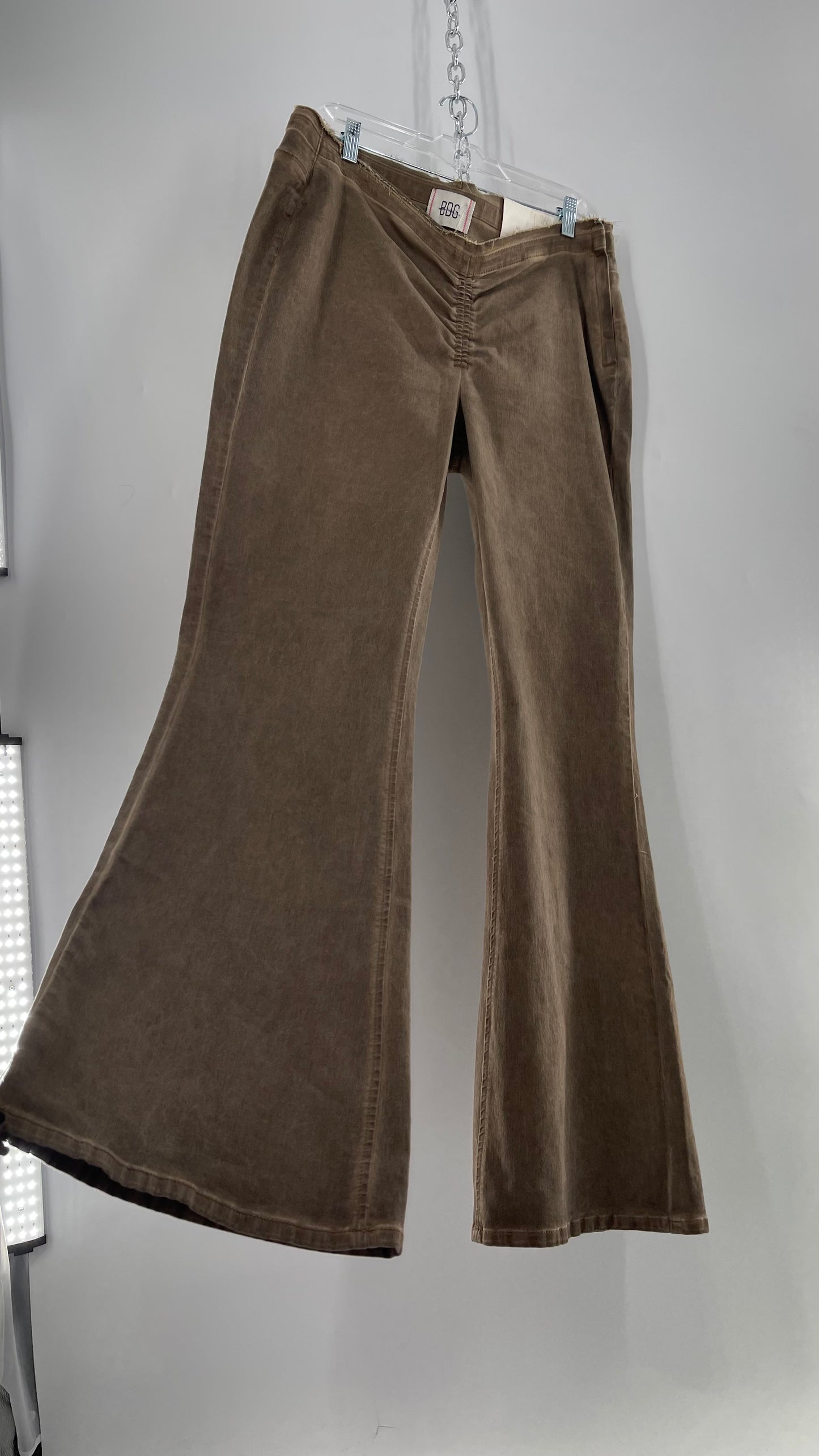 BDG Brown Scrunch Front Kick Flare Bell Bottoms with Side Zipper (33)