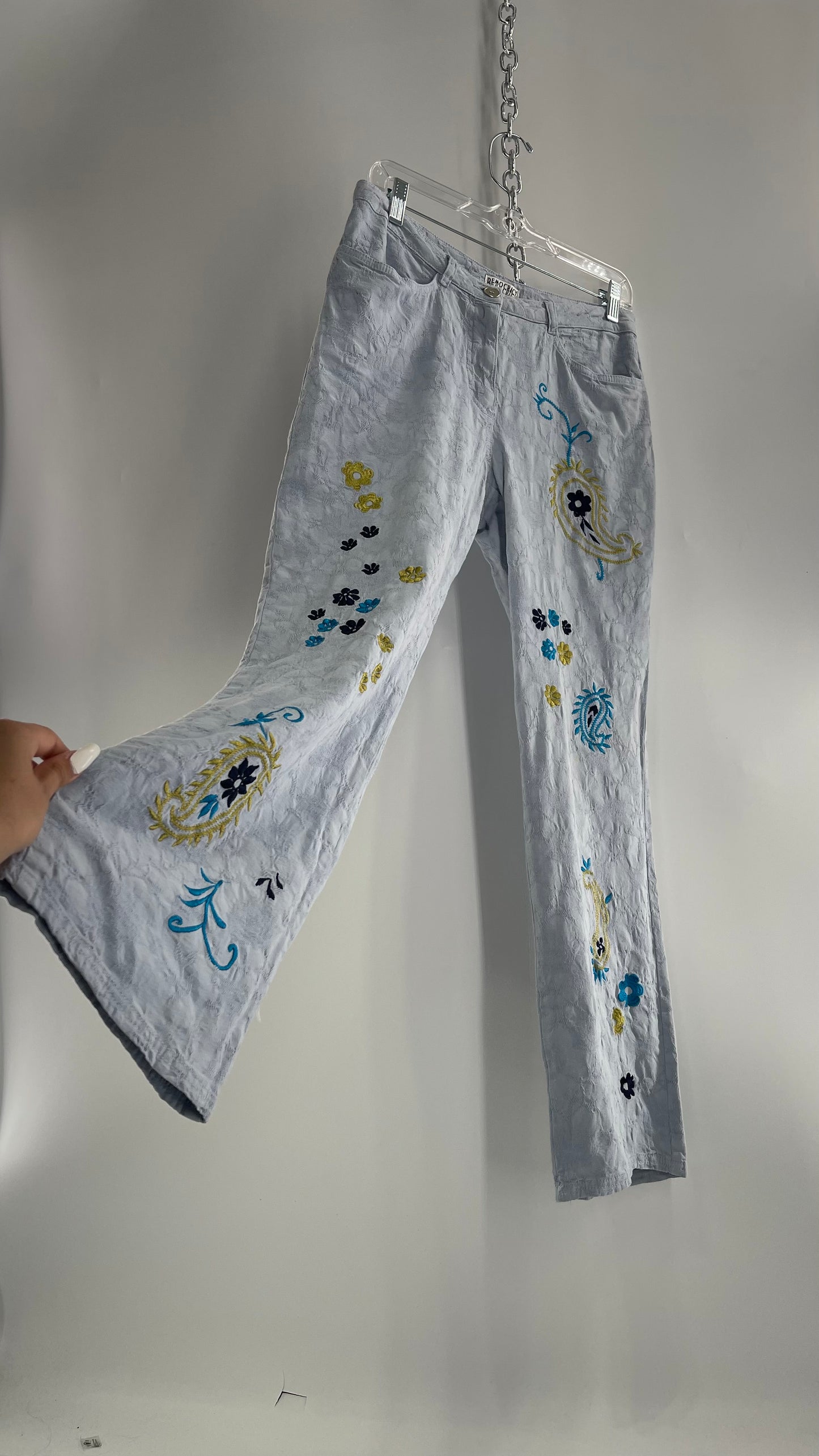 Vintage DEMOCRACY Embroidered, Textured Kickflares (8 Petite)