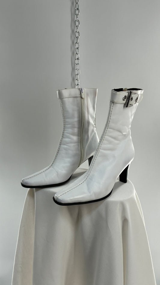 Vintage FRANCO SARTO White Leather Pointed Toe Boots with Ankle Buckle (7.5)
