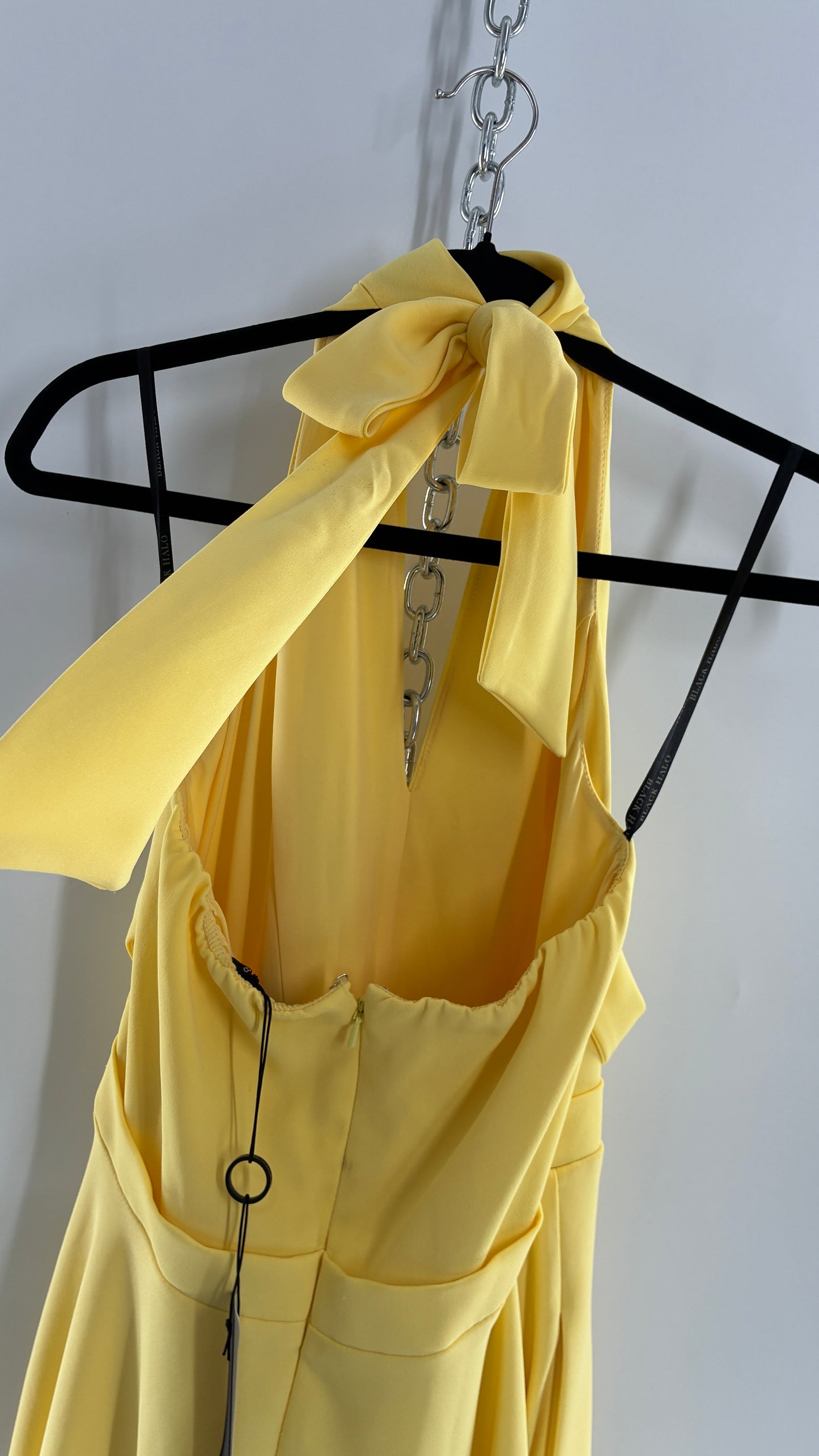 BLACK HALO Yellow High Neck Open Back 1950s Style Circle Skirt Dress with Tags Attached (8,10)