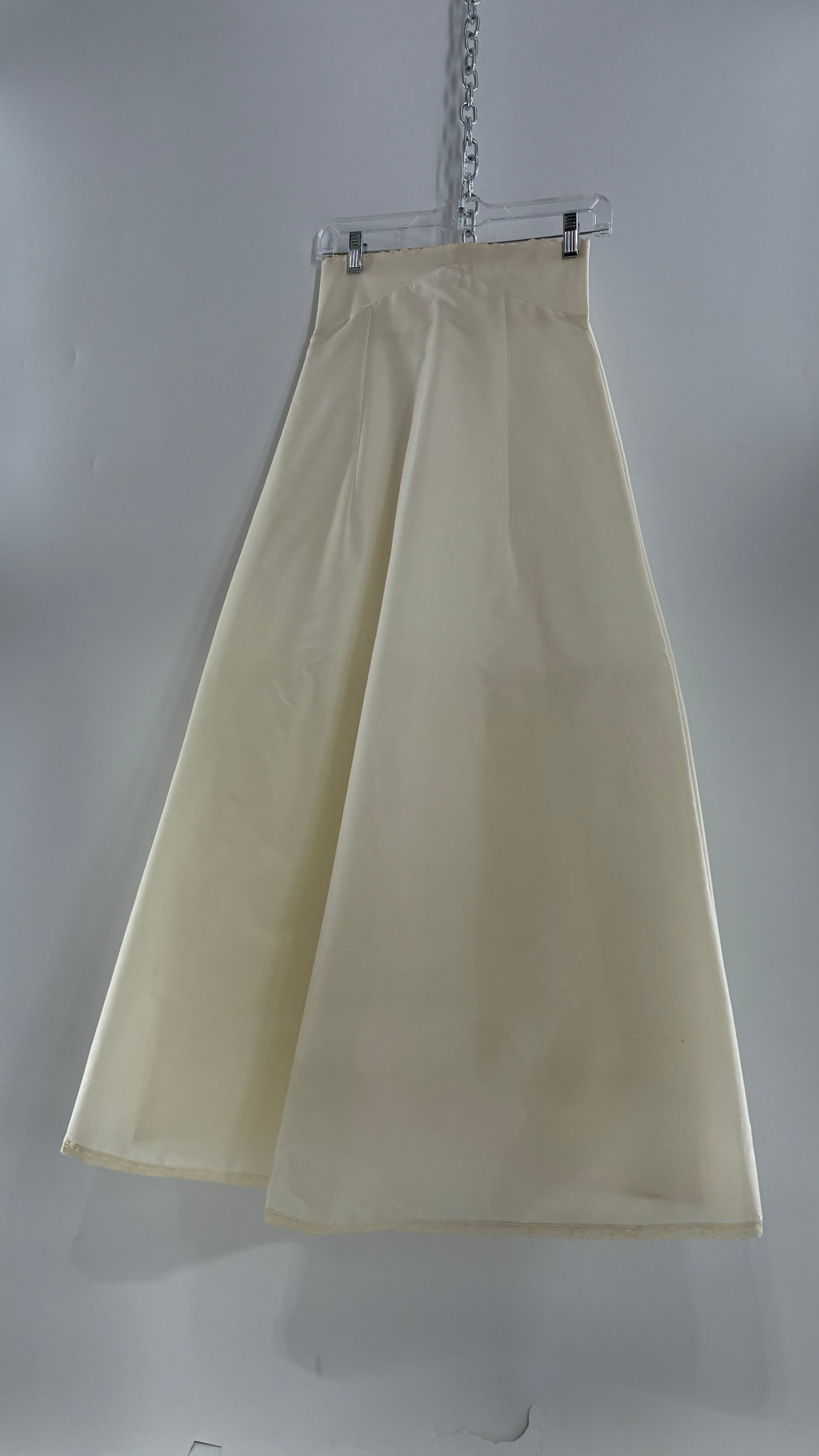 Vintage 1960s Off White Crinoline Style Skirt with Layers of Tulle (Small)