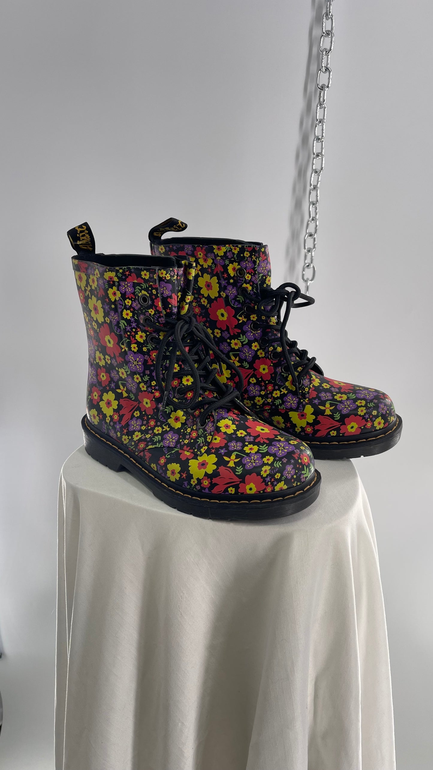 Doctor Martens Flower Printed Rubber Boots (9L 8M)