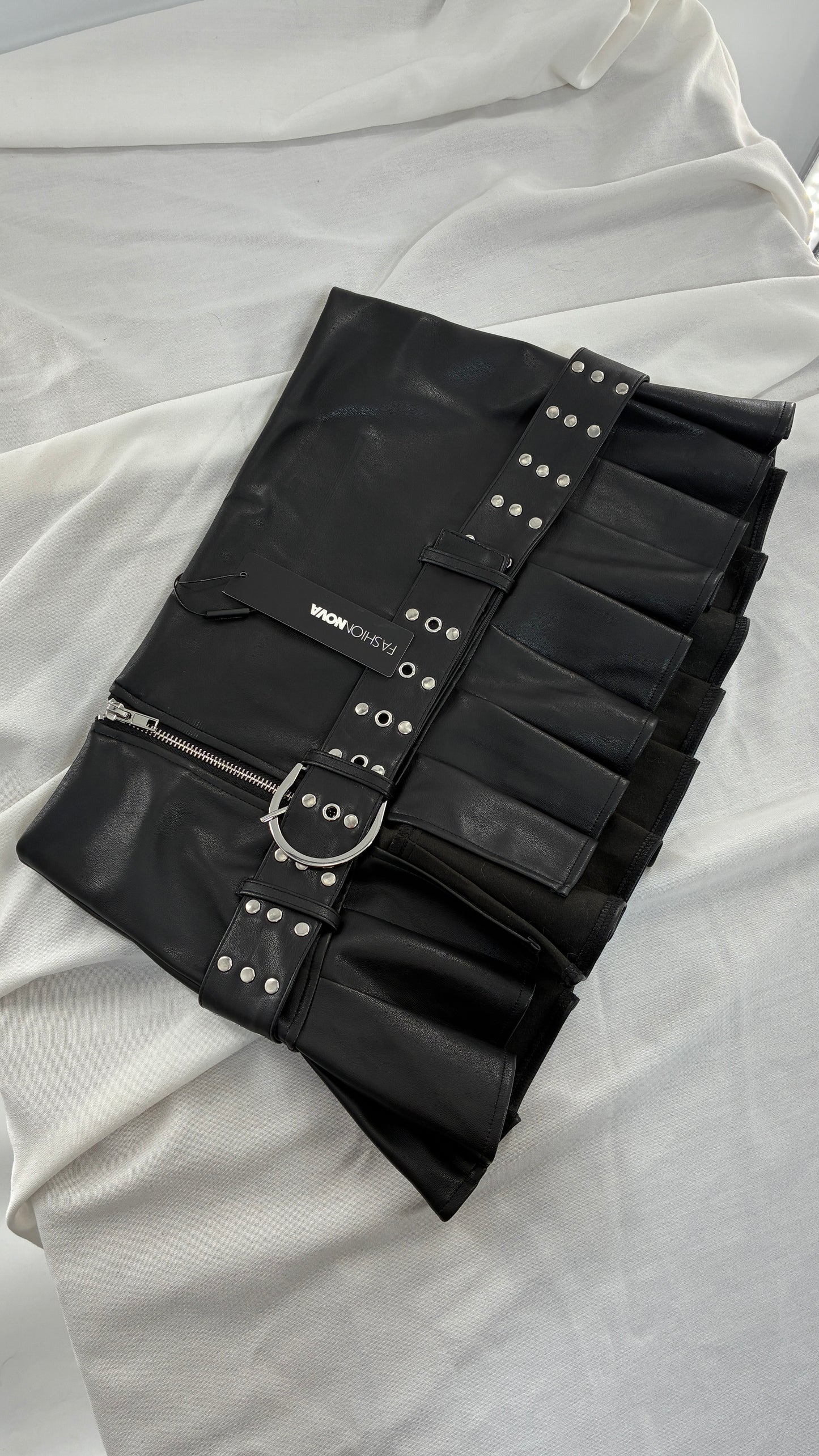 FASHION NOVA Vegan Leather Black Pleated Mini Skirt with Studded Belt and Tags Attached (Medium)