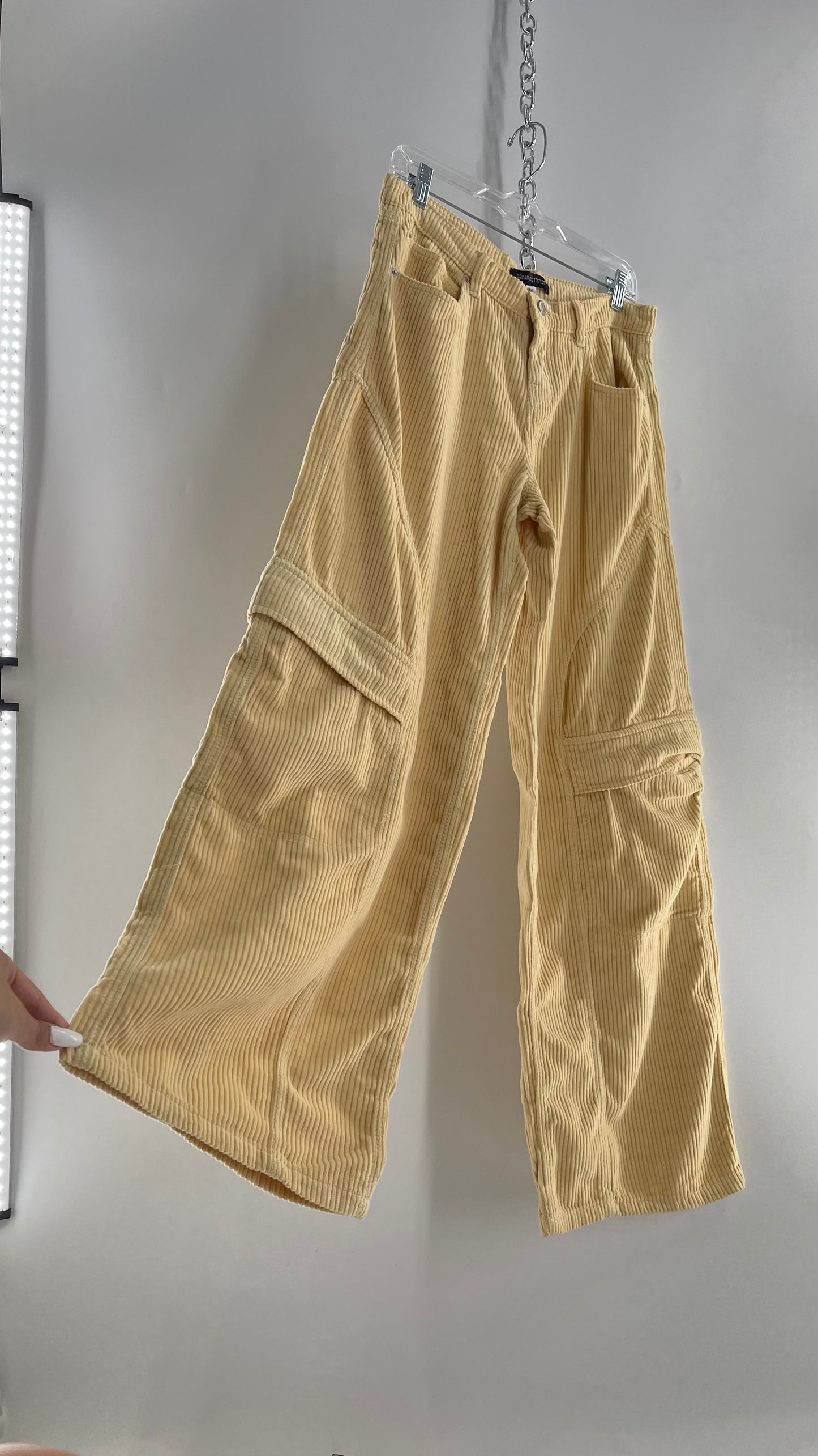 Urban Outfitters Yellow Corduroy Wide Leg Cargo Carpenter Pant (28)