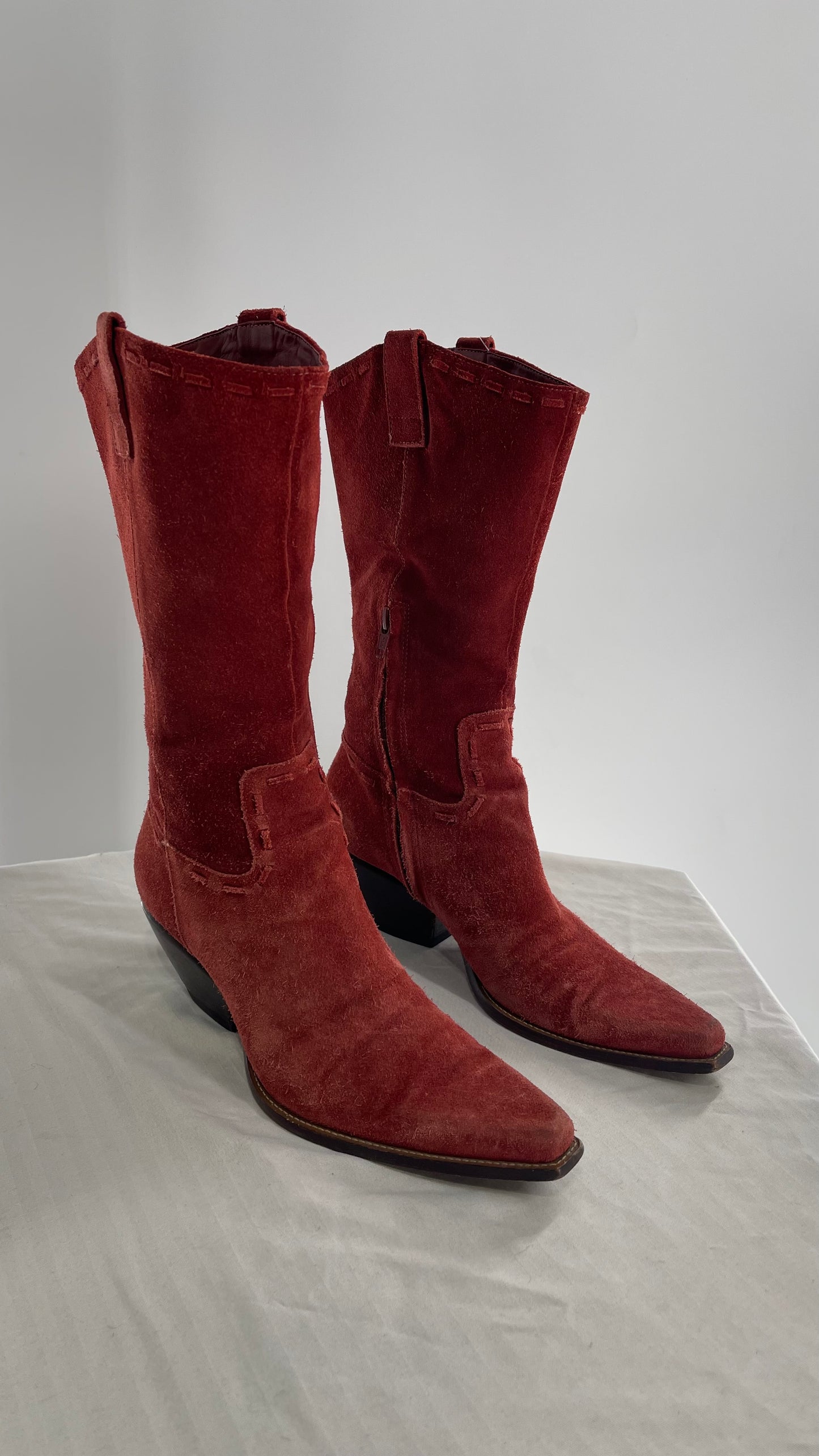 Vintage BCBG Red/Burnt Orange Pointed Toe Cowboy Boots (7)