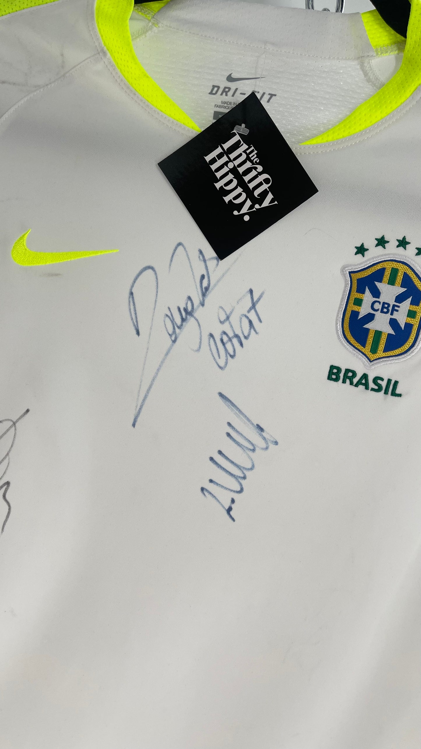 Vintage Nike Brasil CBF Jersey with Chelsea Player DIEGO COSTA, WILLIAN, and OSCAR Signatures (Large)