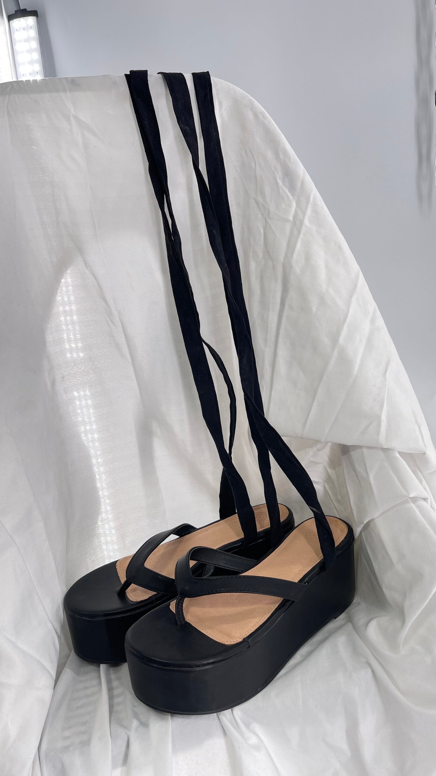 Urban Outfitters Black Platform Thong Sandal with Wrap Around Knee/Thigh High Straps (7)