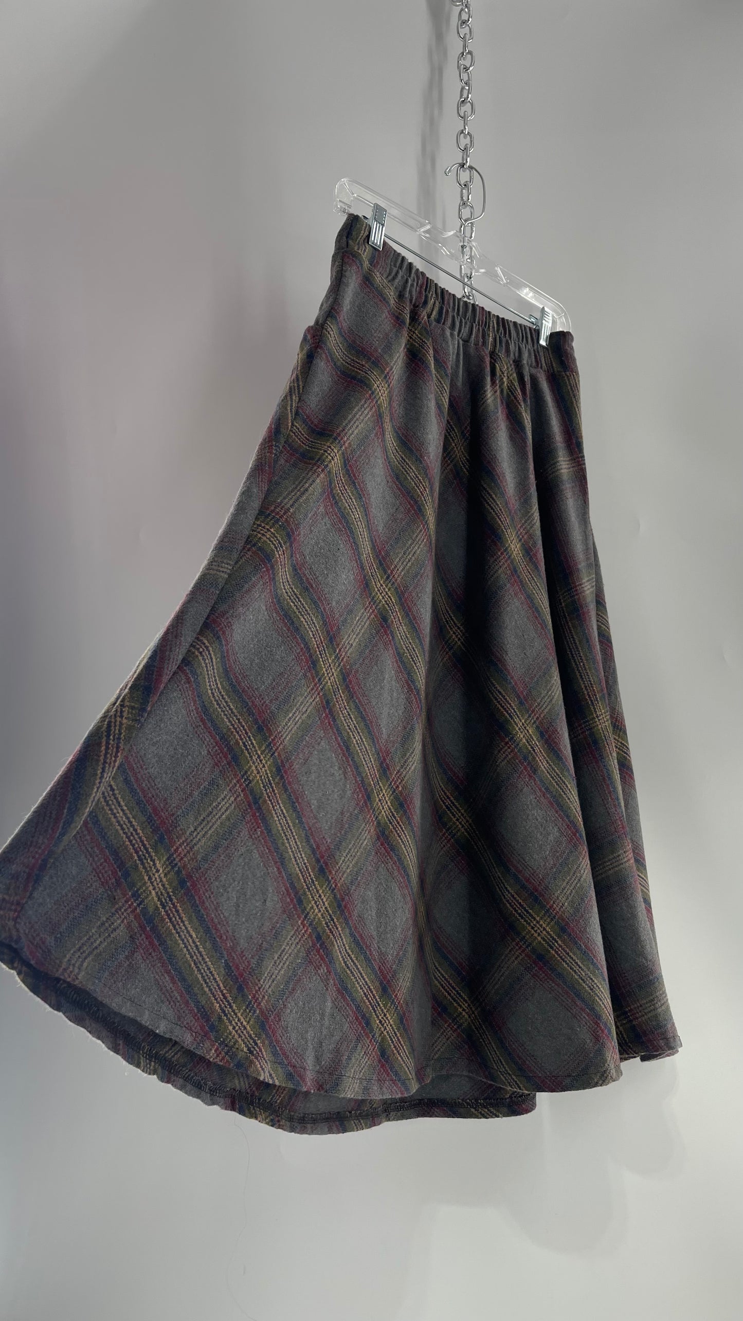 Vintage Gray Plaid Knit Full Length Skirt (Small/28 Waist)