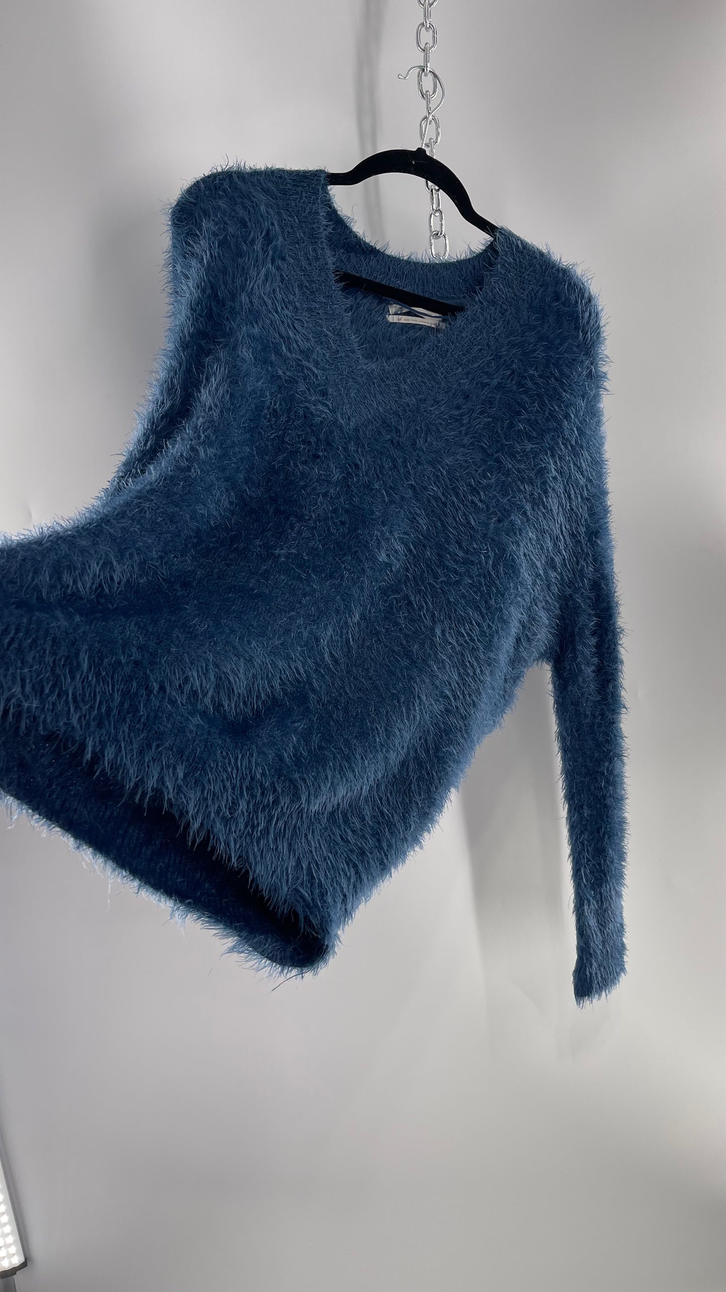 Urban Outfitters Blue Shaggy/Fuzzy Slouchy Sweater (Small)