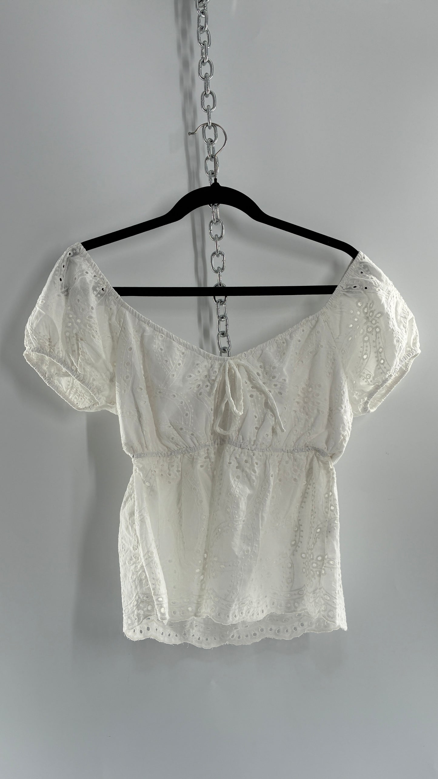 MONTEAU LA White Eyelet Lace Off the Shoulder Blouse with Cinched Under Bust (Small)