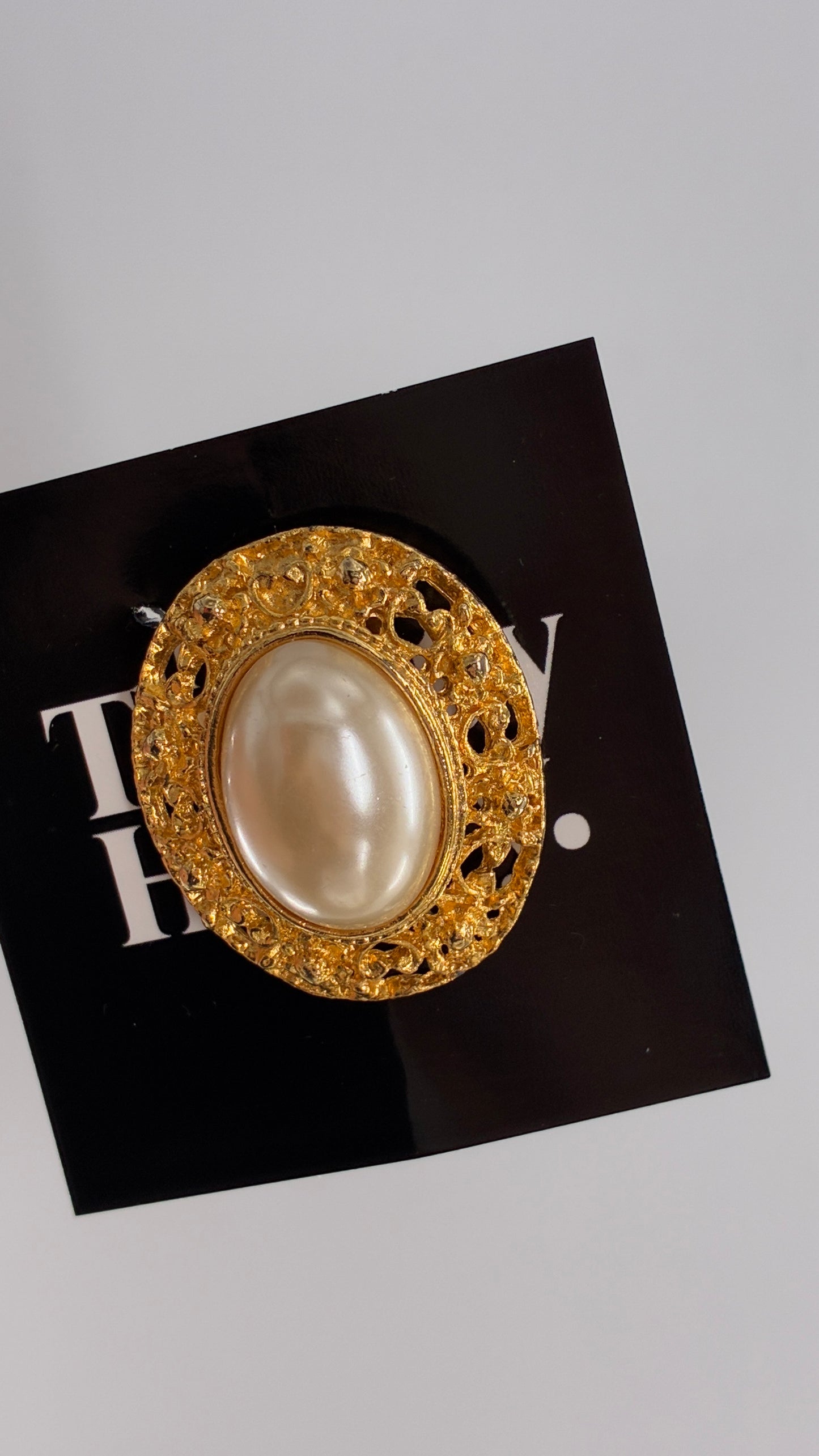 Vintage Ornate Gold Border, Pearl Scarf Ring Loop
