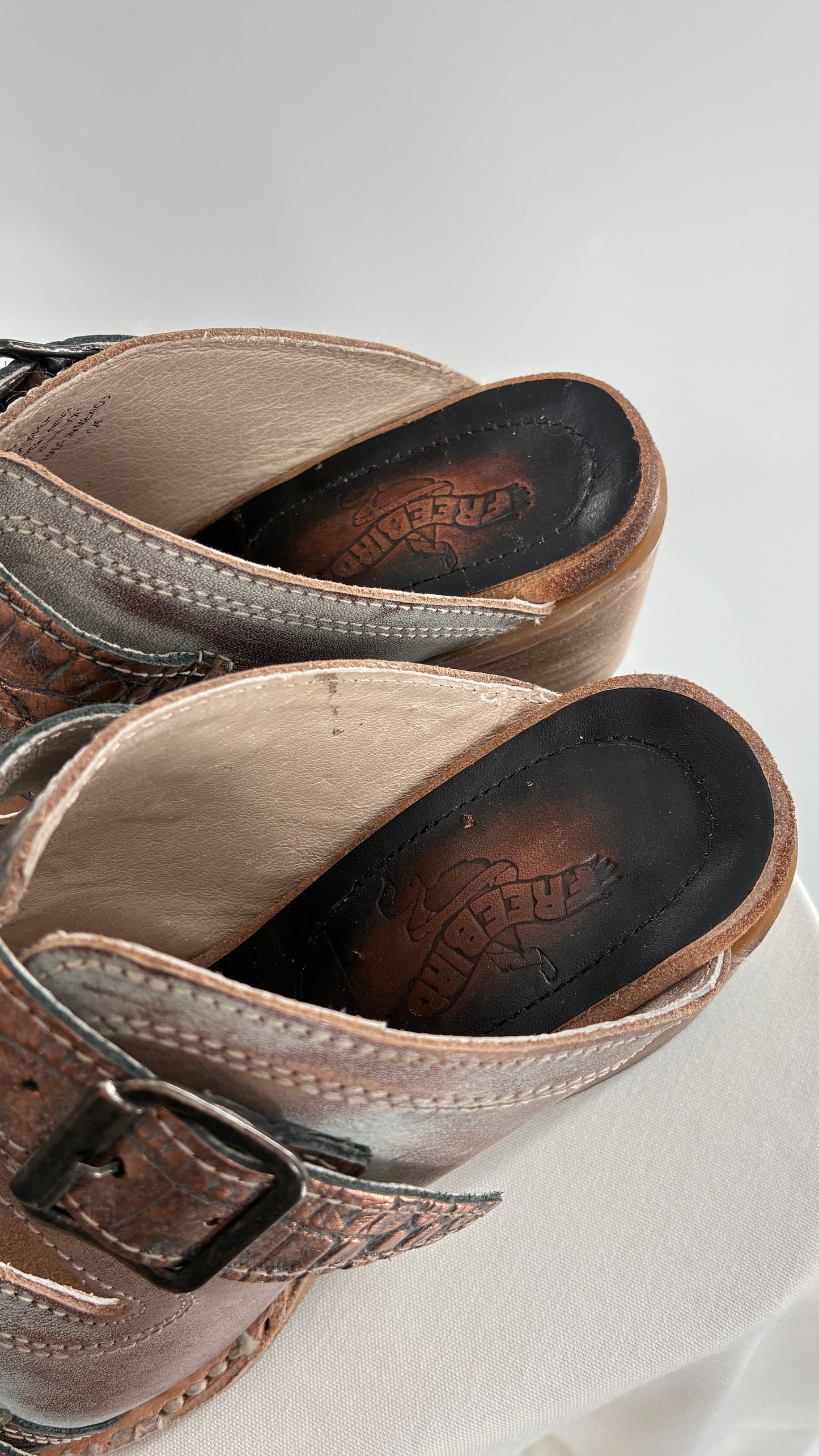 Free Bird Caprice Leather Sandal with Bronze Embossed Straps and Stamped Sole Made in Mexico (7)