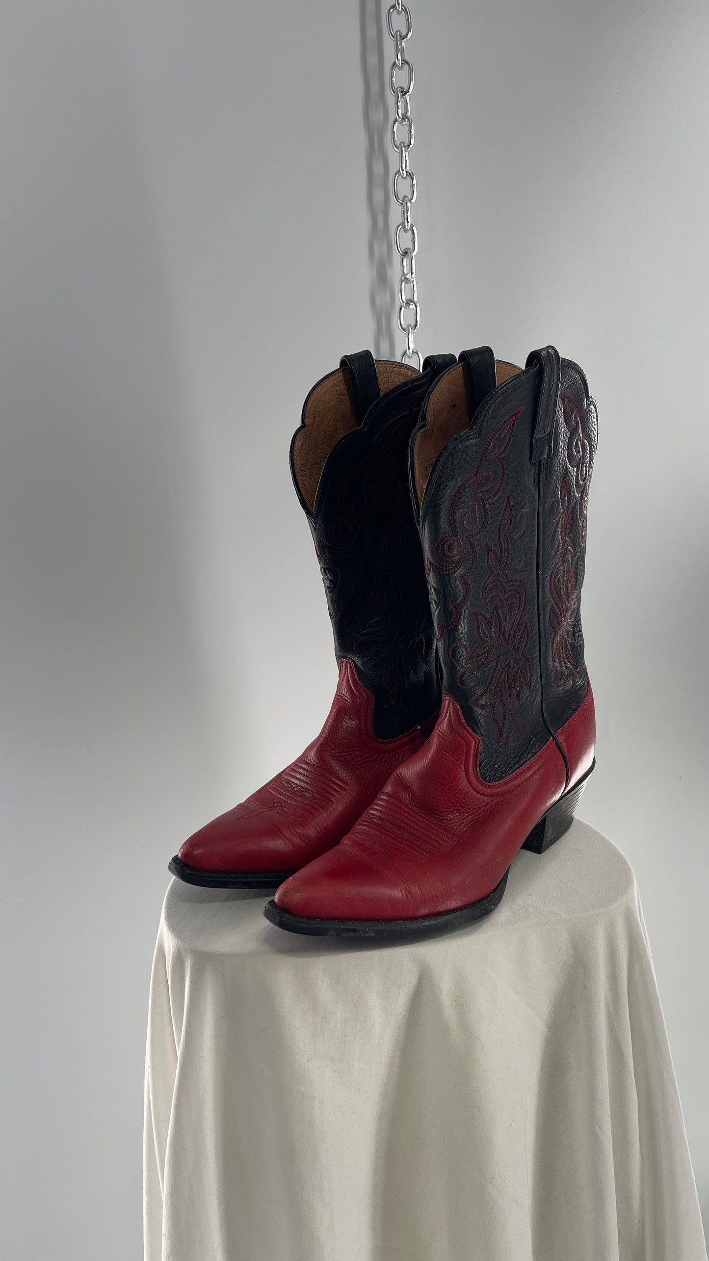 Vintage ARIAT Black and Red Embroidered Cowboy Boots (7.5)