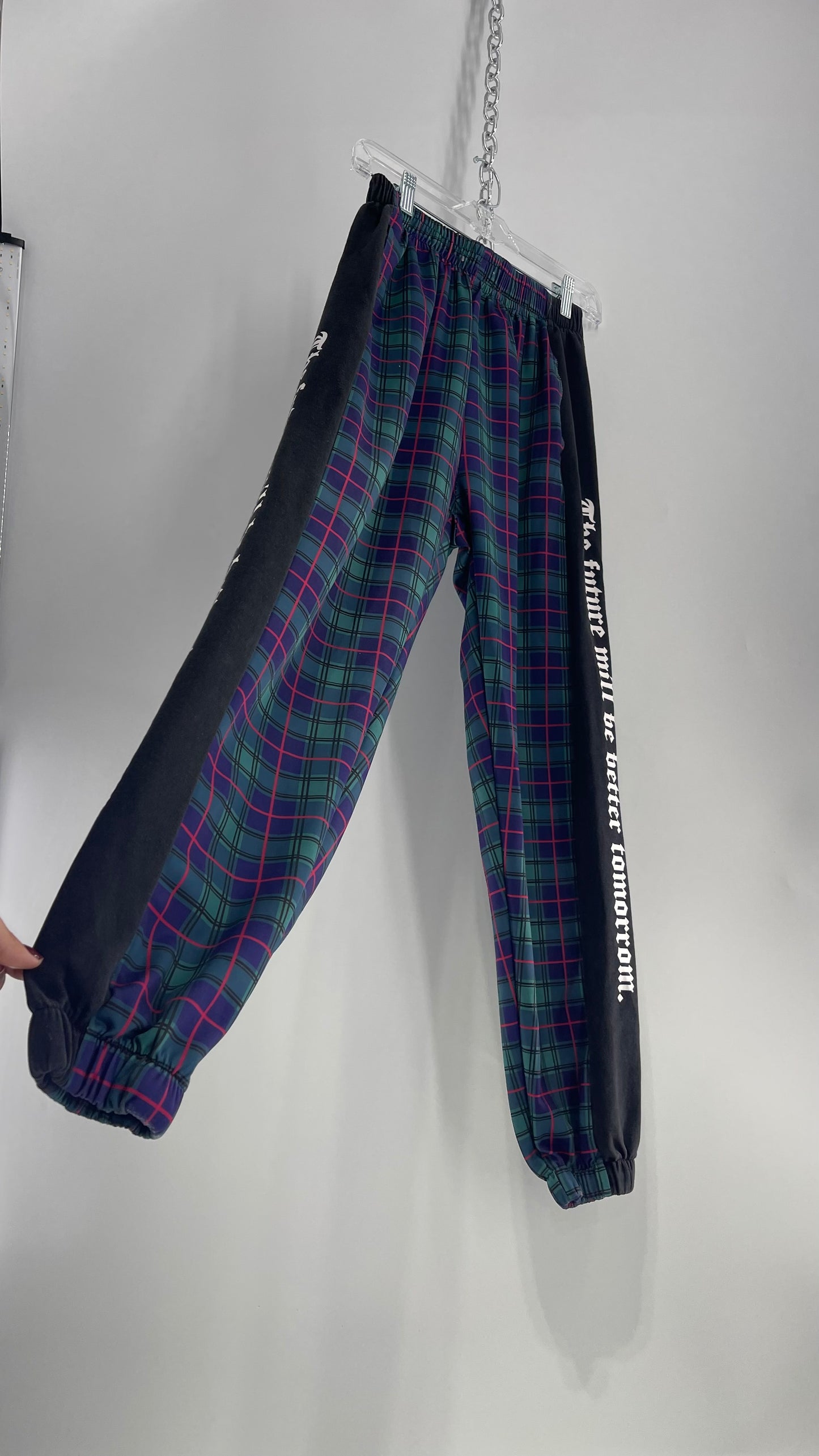 DFF White Men’s Plaid “The Future Will Be Better Tomorrow” Sweats (Small)