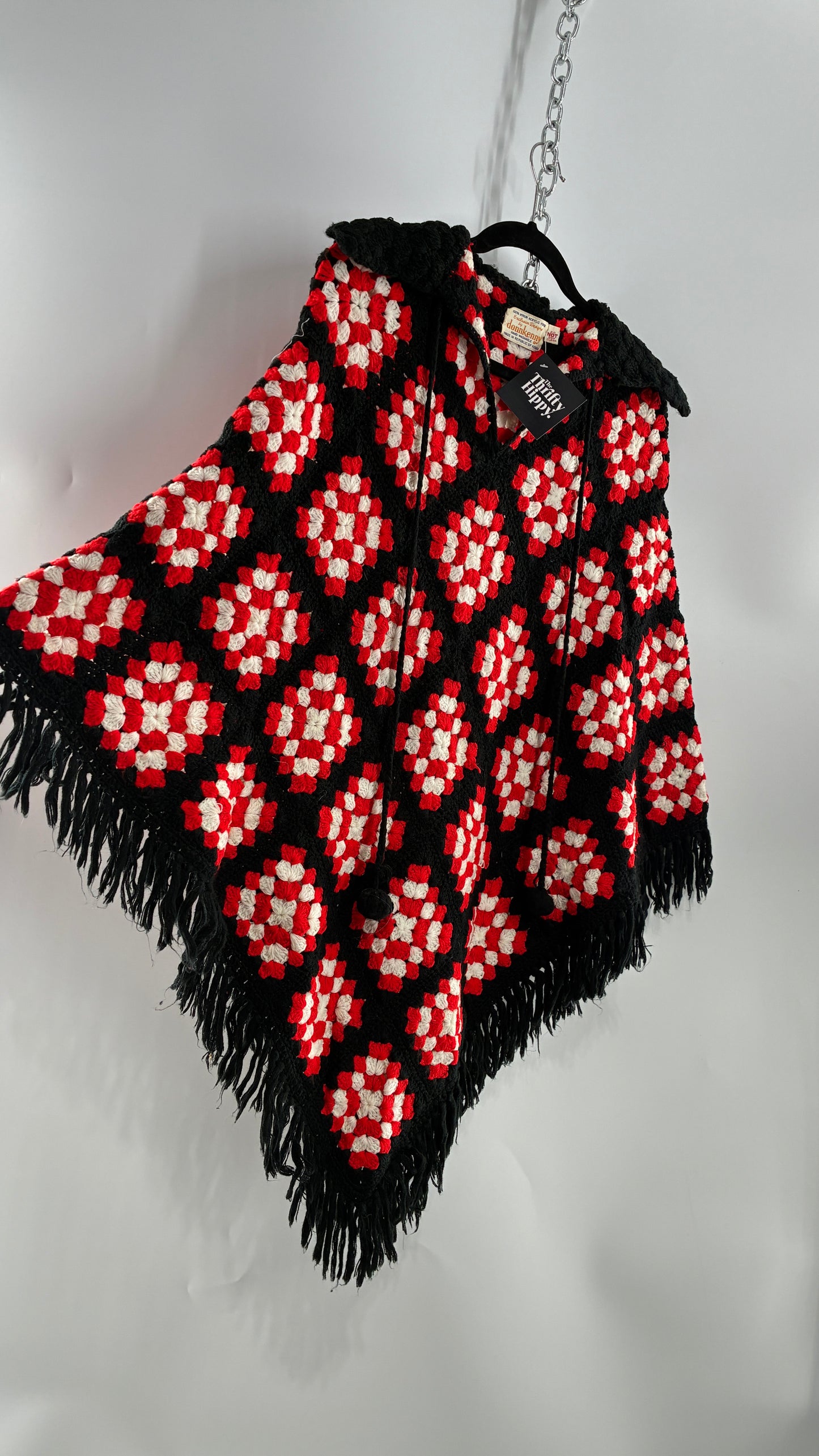 Vintage 1970s DONNKENNY Handmade Knit Poncho with Collar and Fringe (Medium)