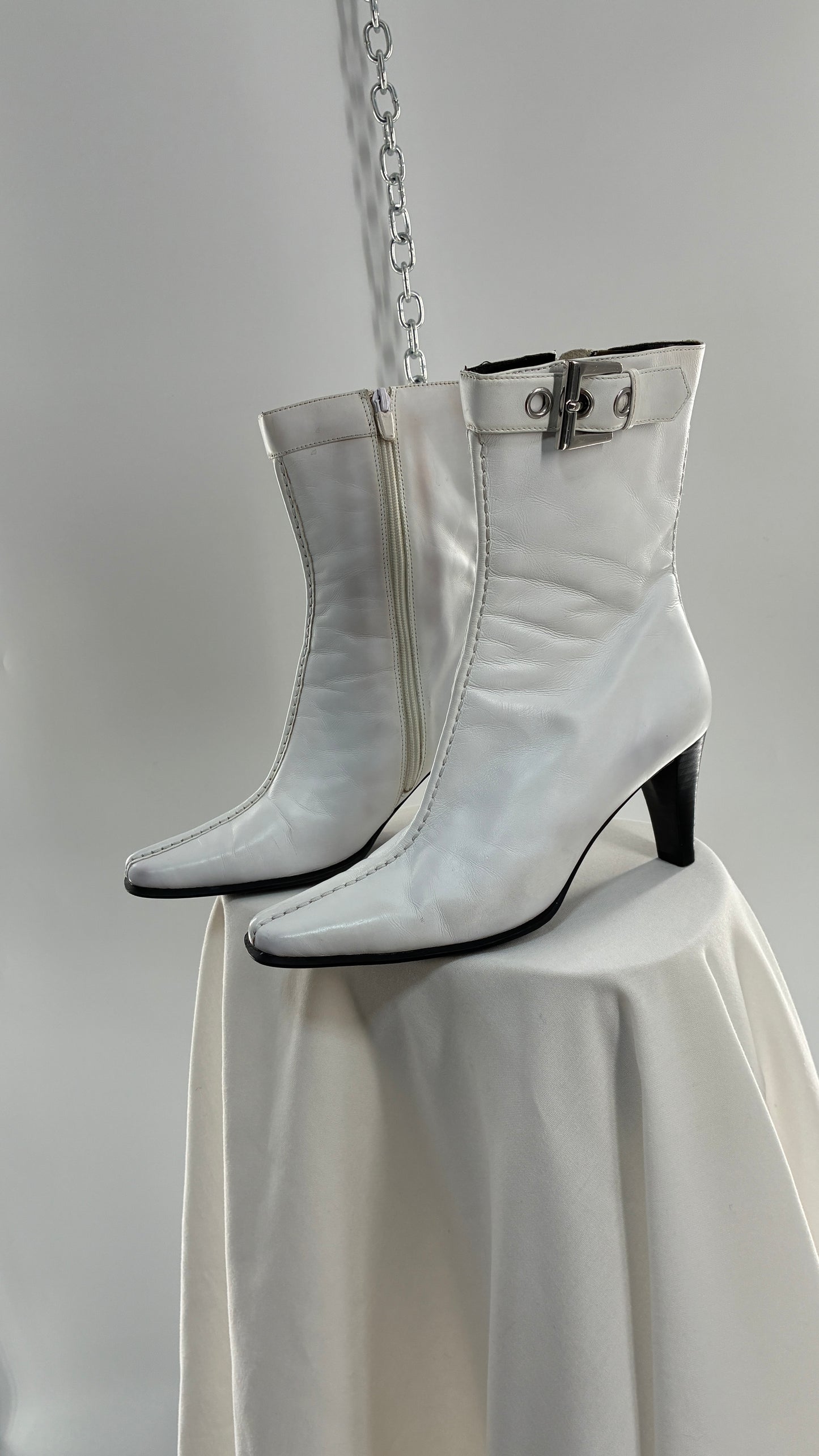 Vintage FRANCO SARTO White Leather Pointed Toe Boots with Ankle Buckle (7.5)