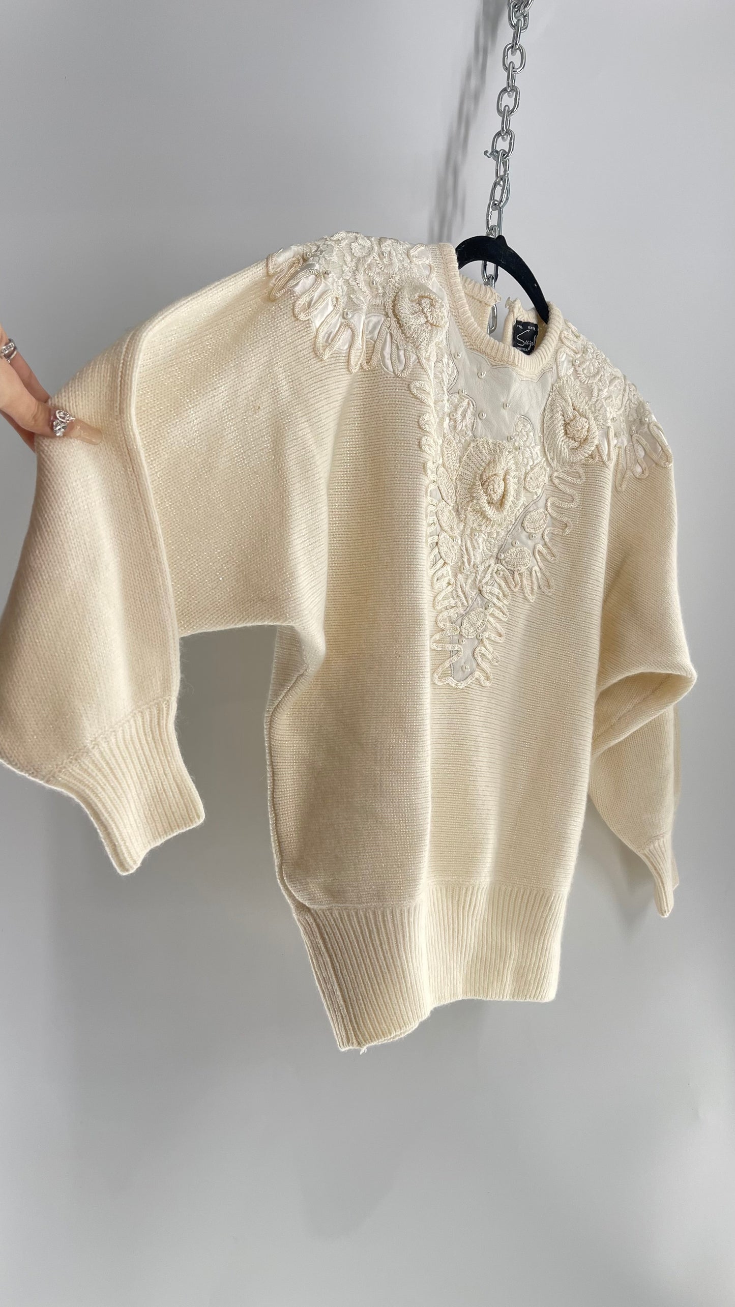 Vintage Suzelle 1980s Embroidered Rosette Sweater (Medium)