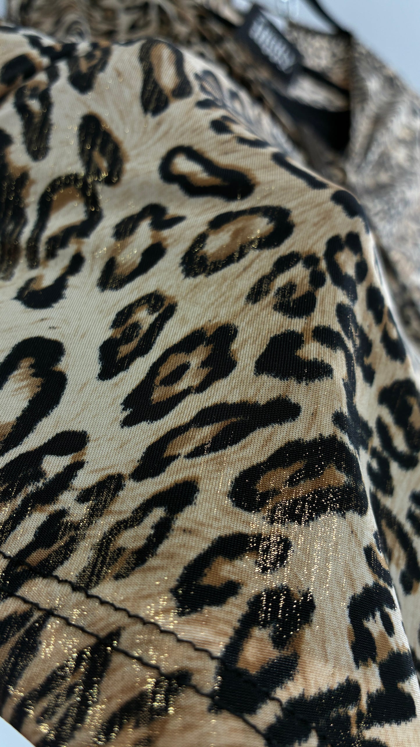 Vintage DRESS BARN Cheetah Patterned Metallic Sheen Belted Blouse with Buckle Detail (Large)