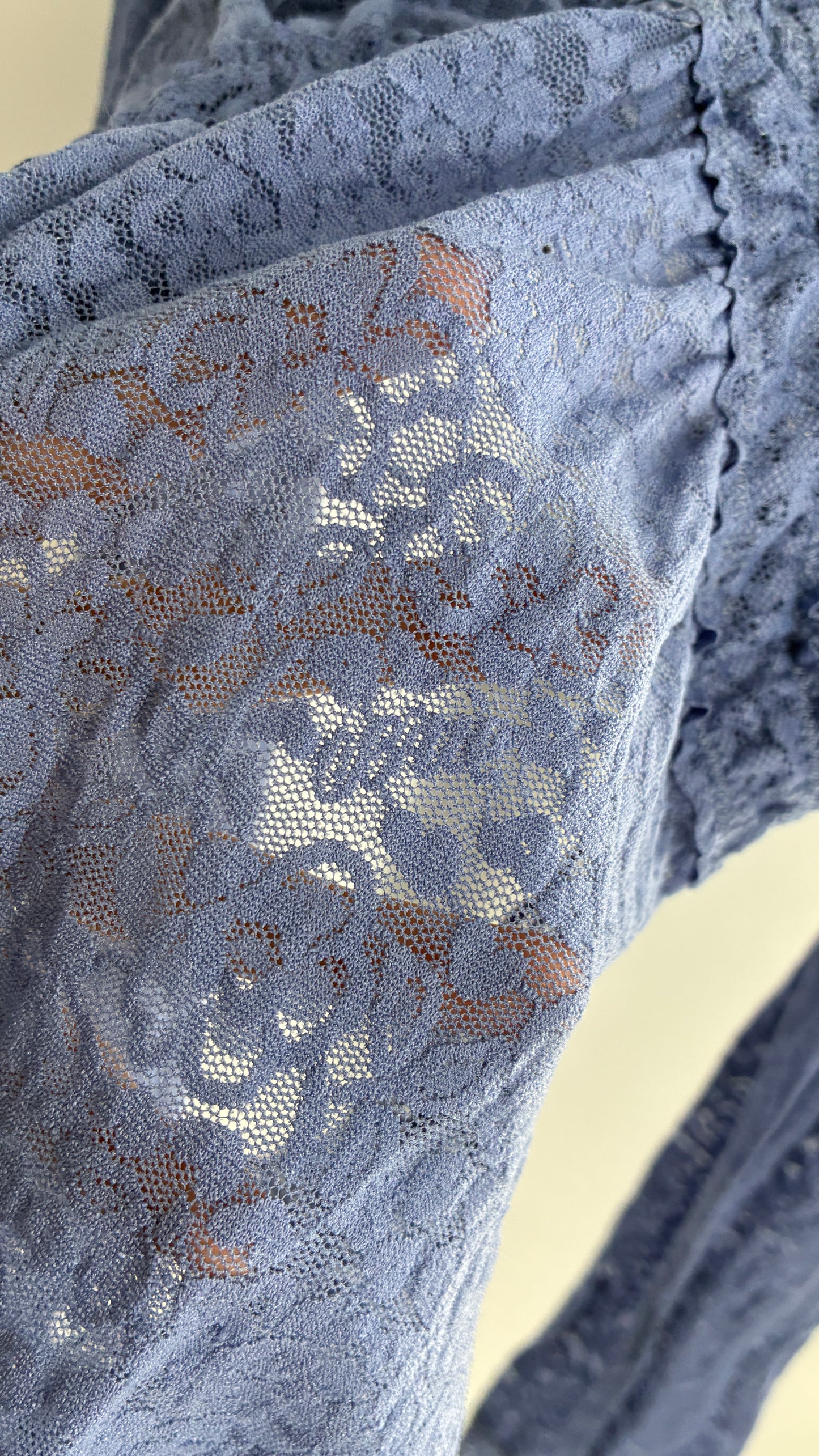 AERIE Periwinkle Blue Long Sleeve Cold Shoulder Open Back Lace Bodysuit (Large)