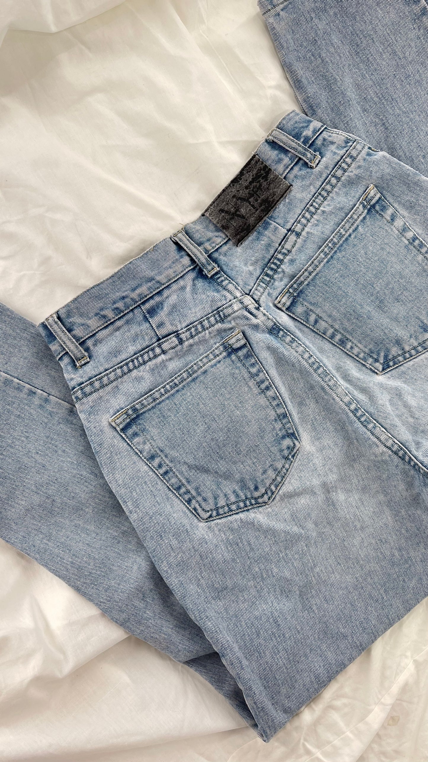 Vintage NYJeans 1990s High Rise Light Wash Jeans (6)