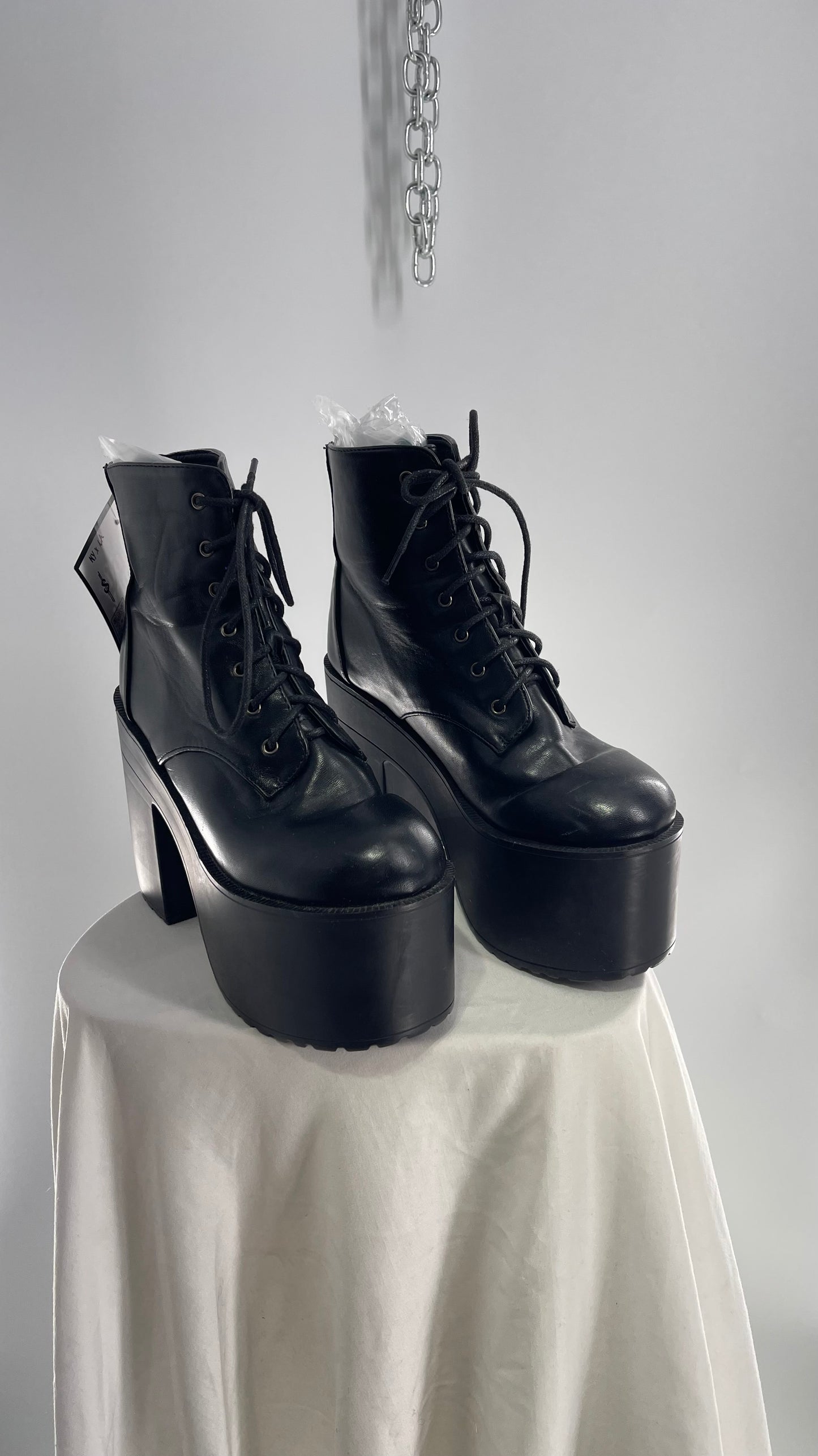 Vintage NY X LA Black Leather Platform Chunky Heel Combat Boot (8)