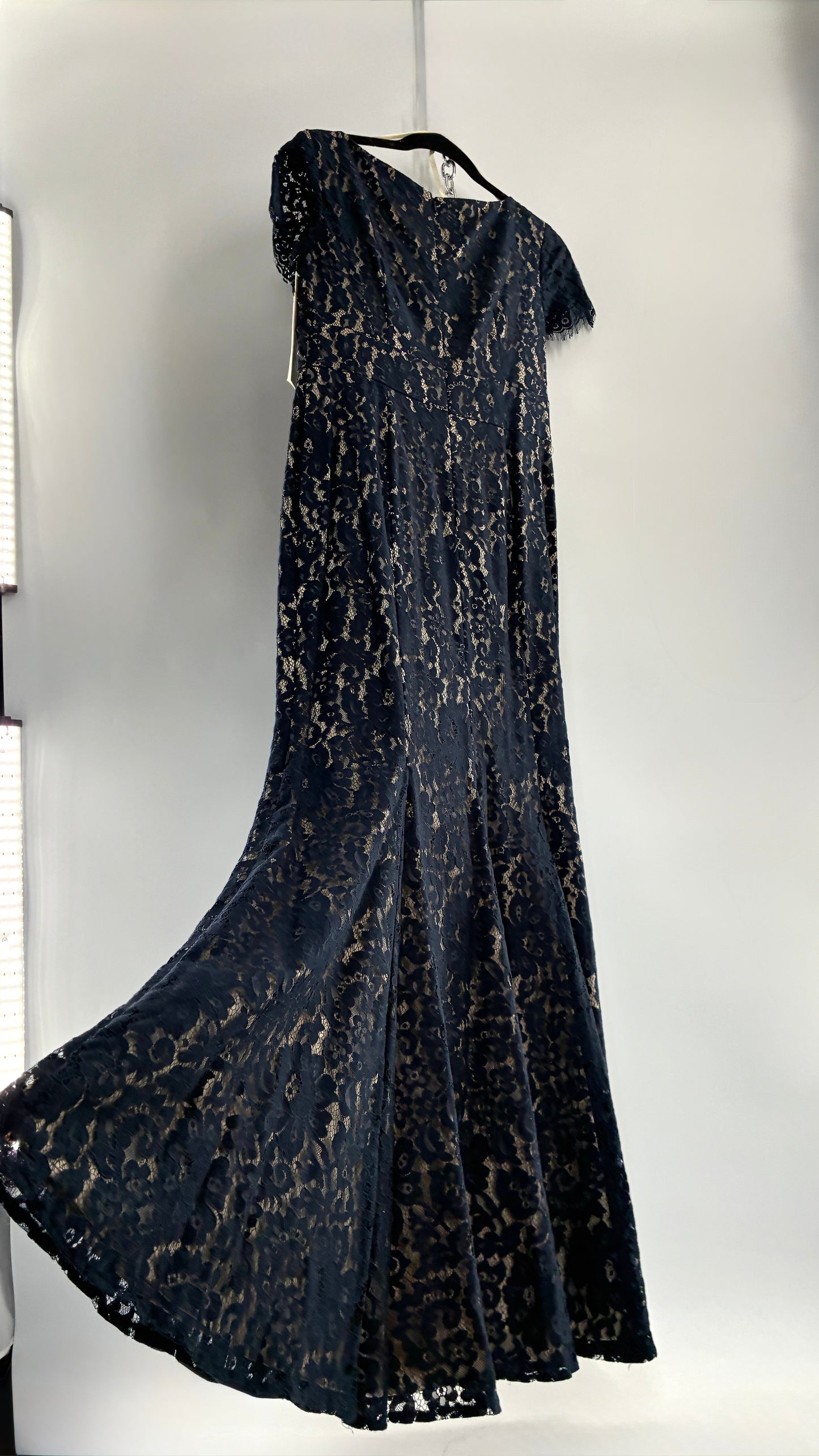 Deadstock Vintage ELIZA J Navy Blue Overlay Lace Full Length Mermaid Style Gown (8)