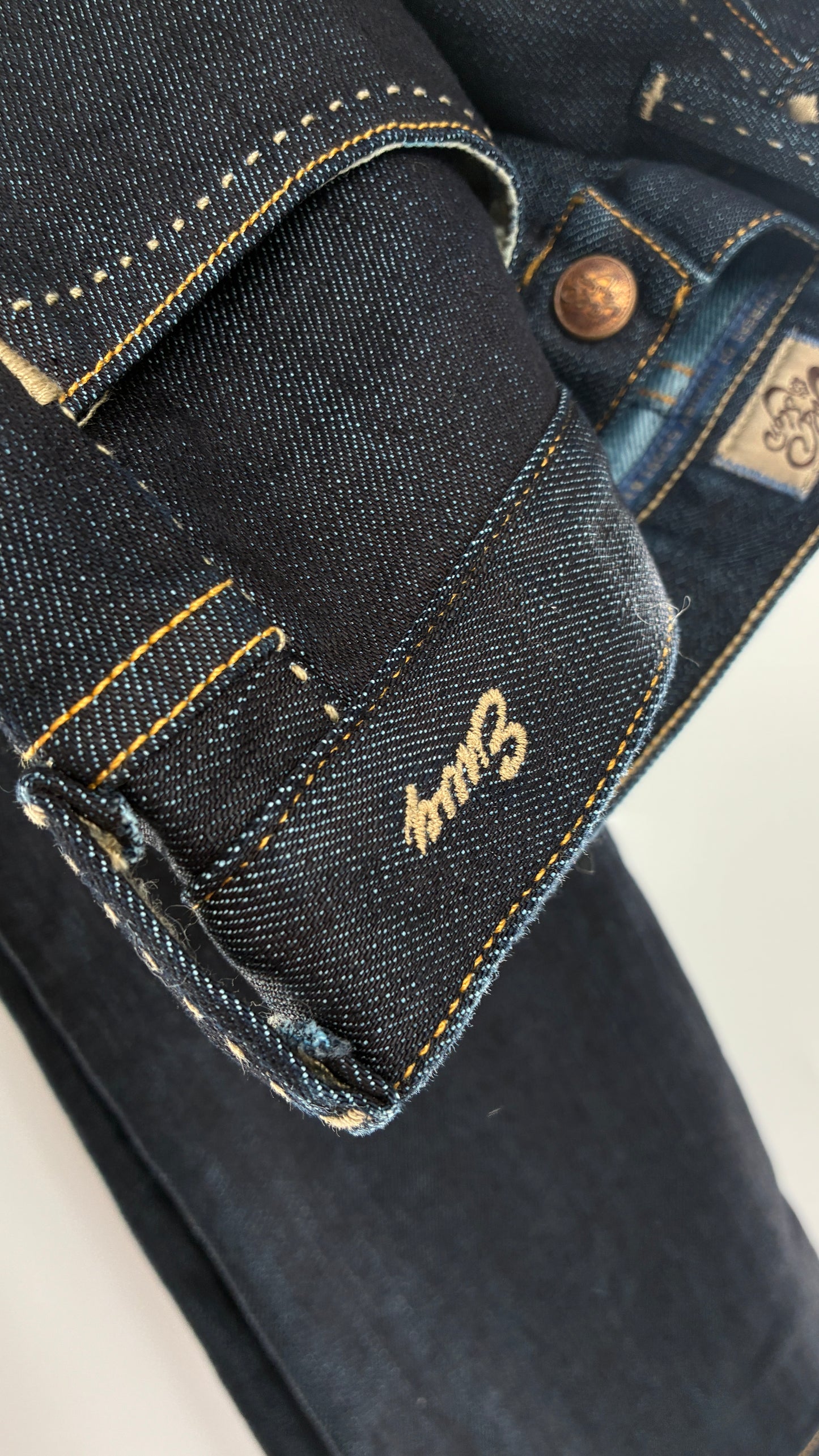 Vintage GOLD SIGN Dark Wash Low Rise Jeans (26)
