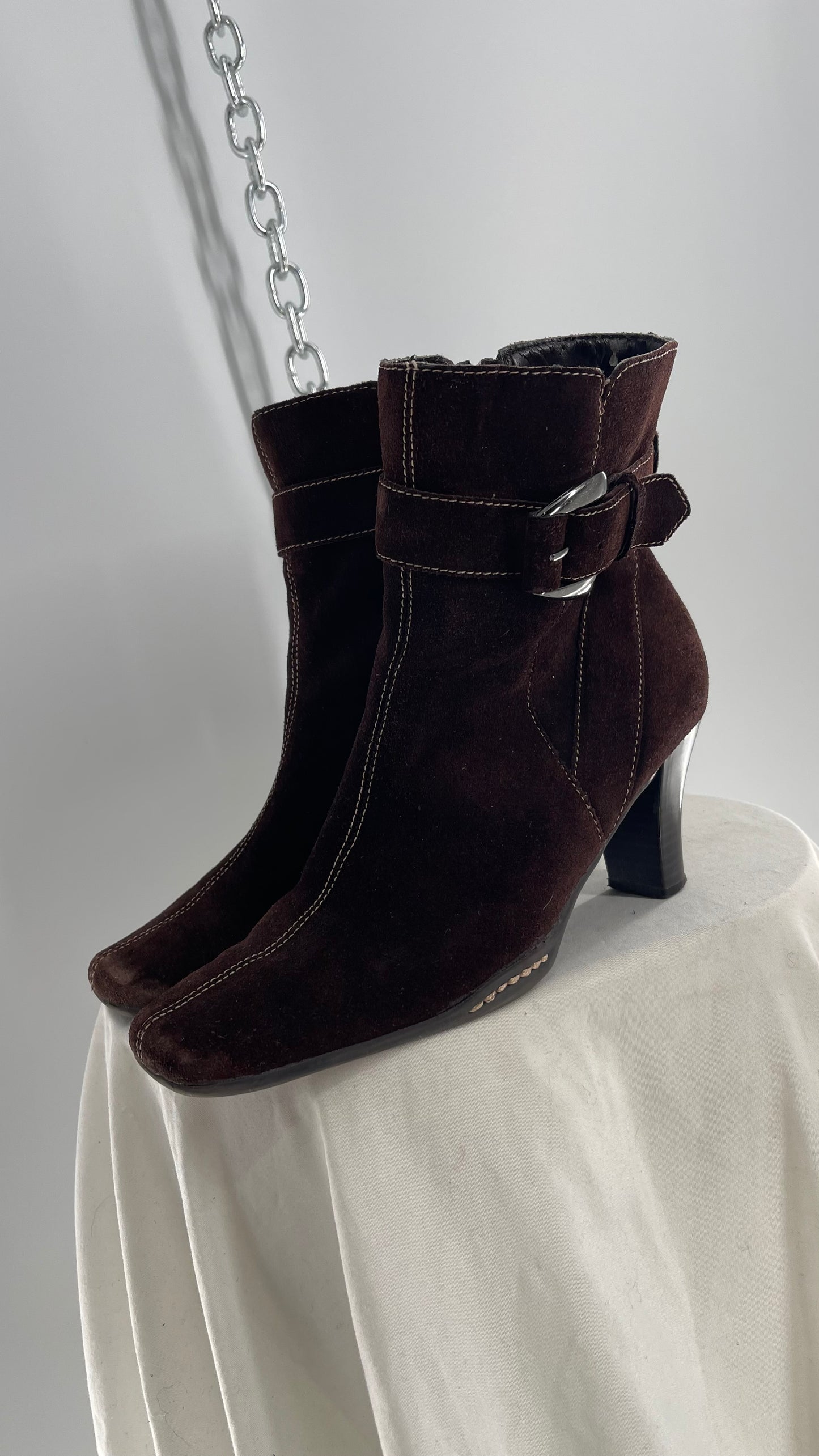 Vintage Aerosole Brown Suede Square Toe Booties with Contrast White Stitch and Ankle Buckle (7)