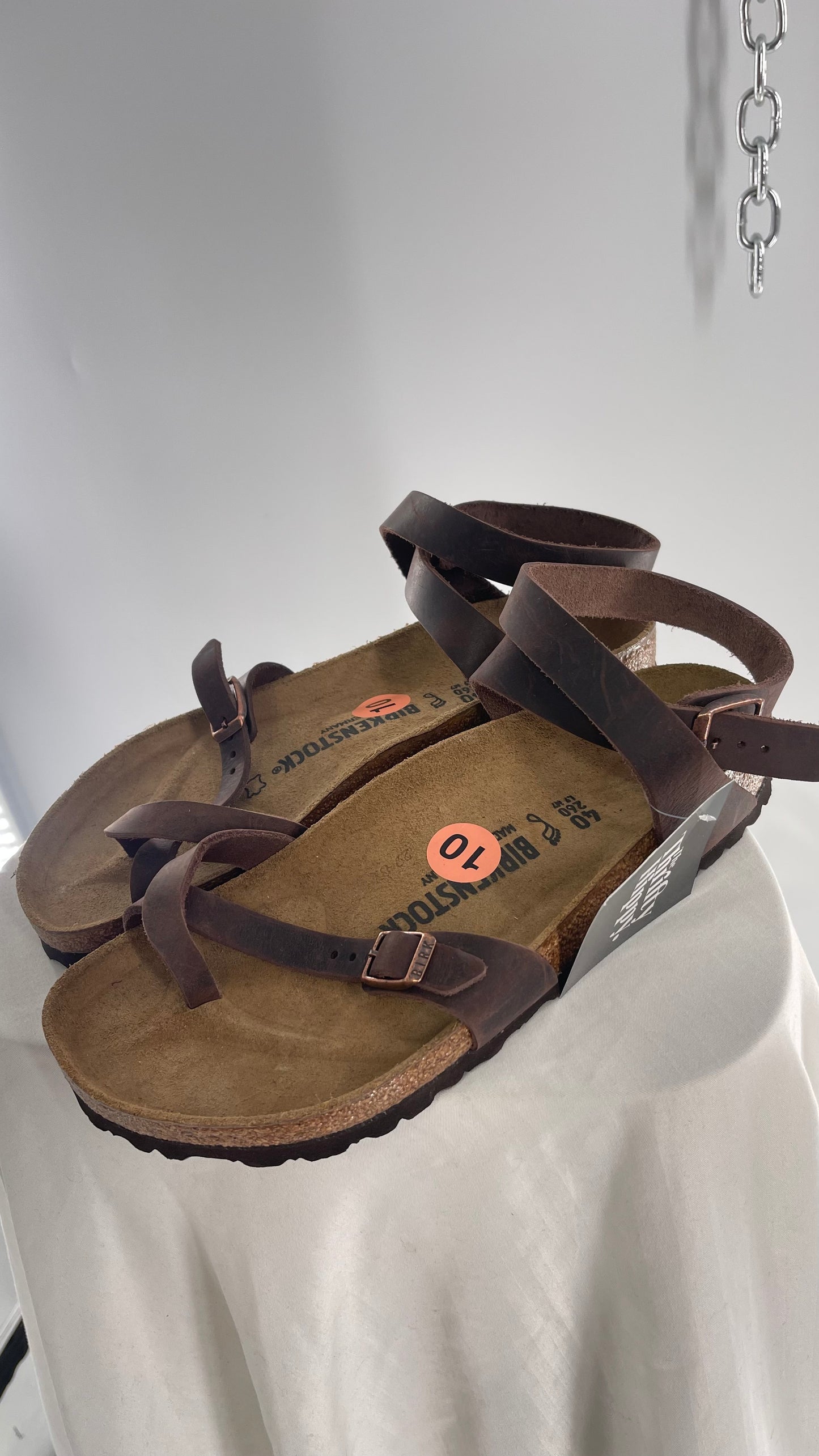 BIRKENSTOCK YARA Leather Strappy Sandal with Tags Attached (40)