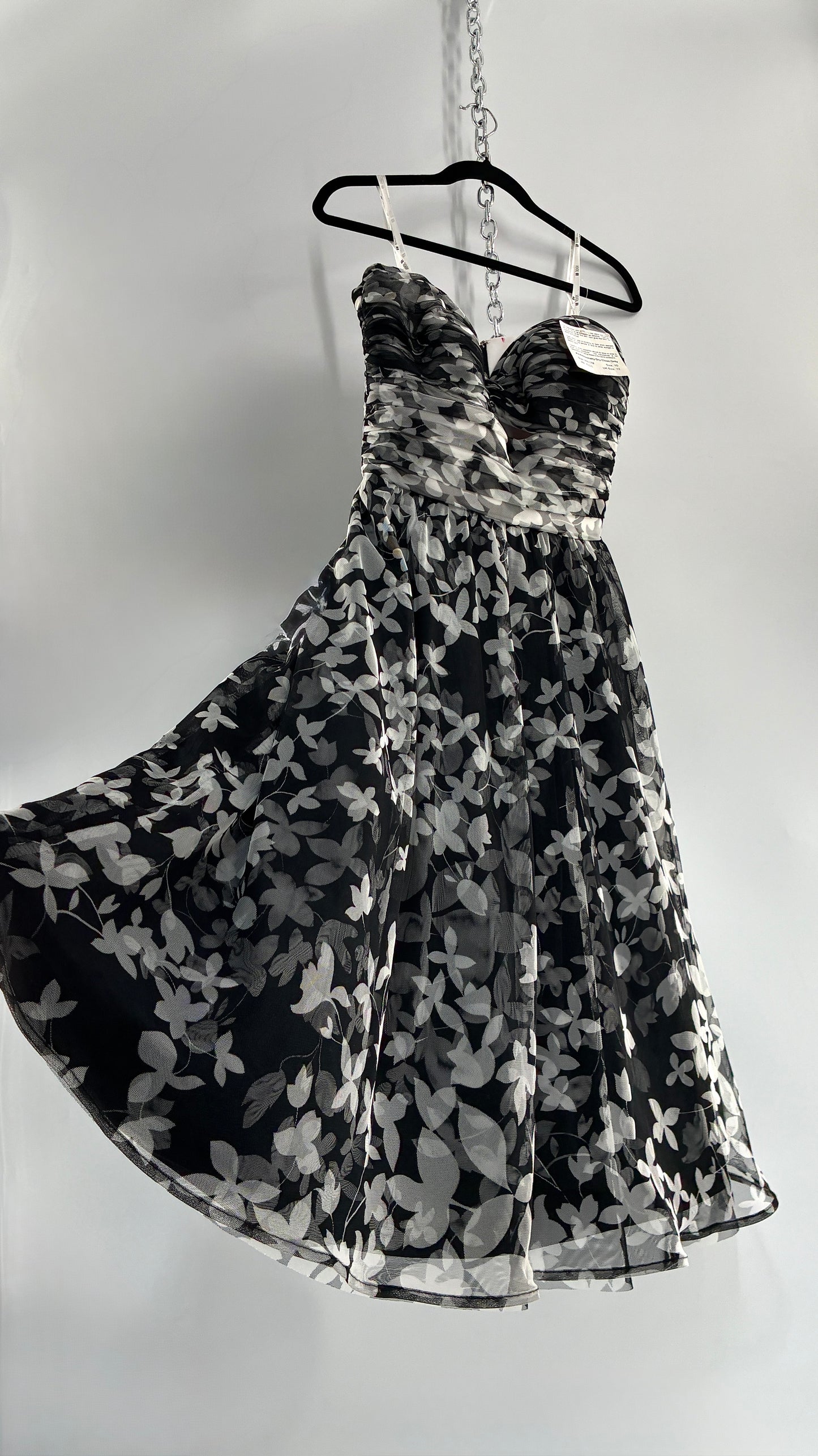 Deadstock Vintage TADASHI Ruched Bust Circle Skirt 1950s Style Black and White Dress (10)