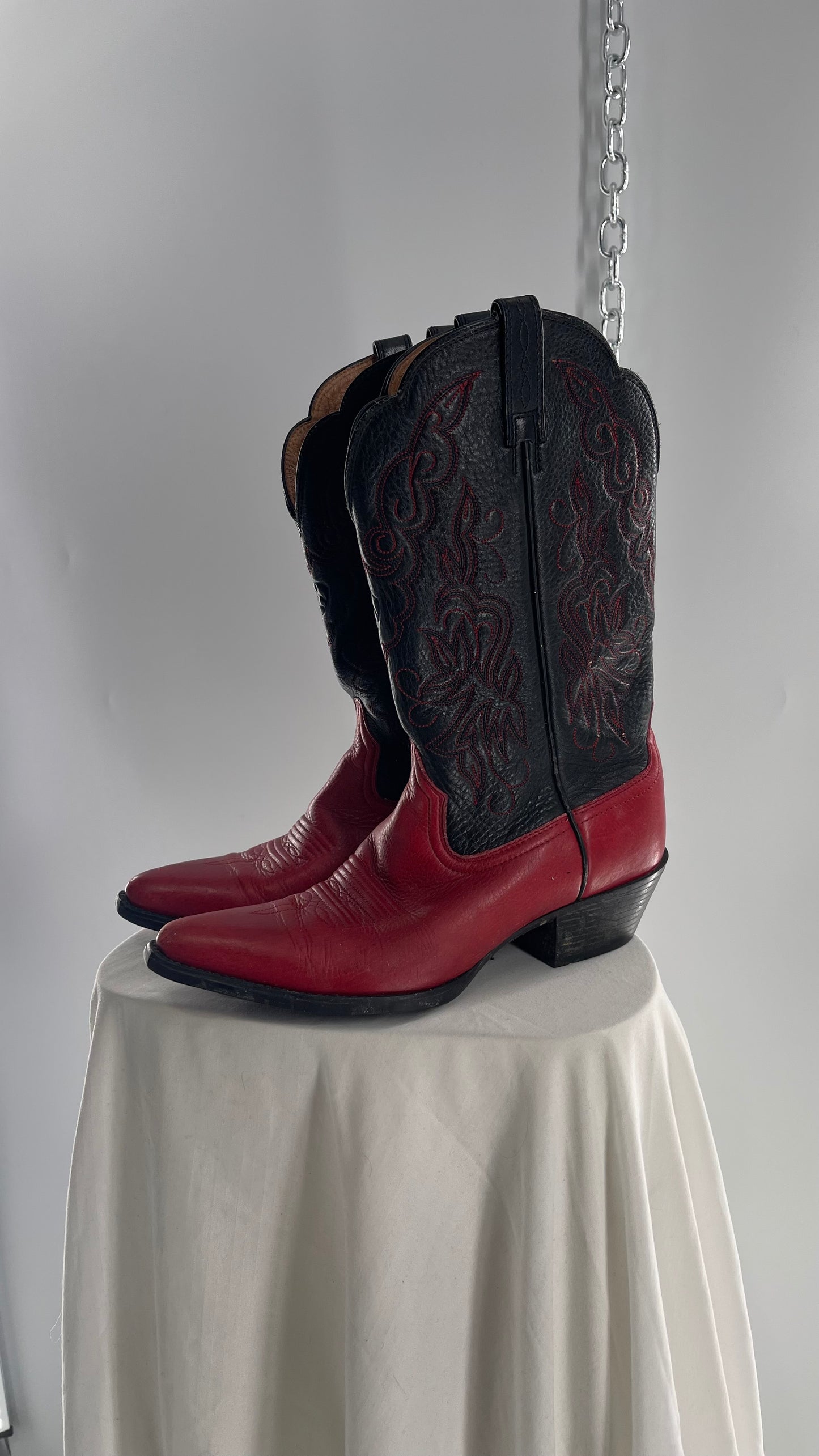 Vintage ARIAT Black and Red Embroidered Cowboy Boots (7.5)